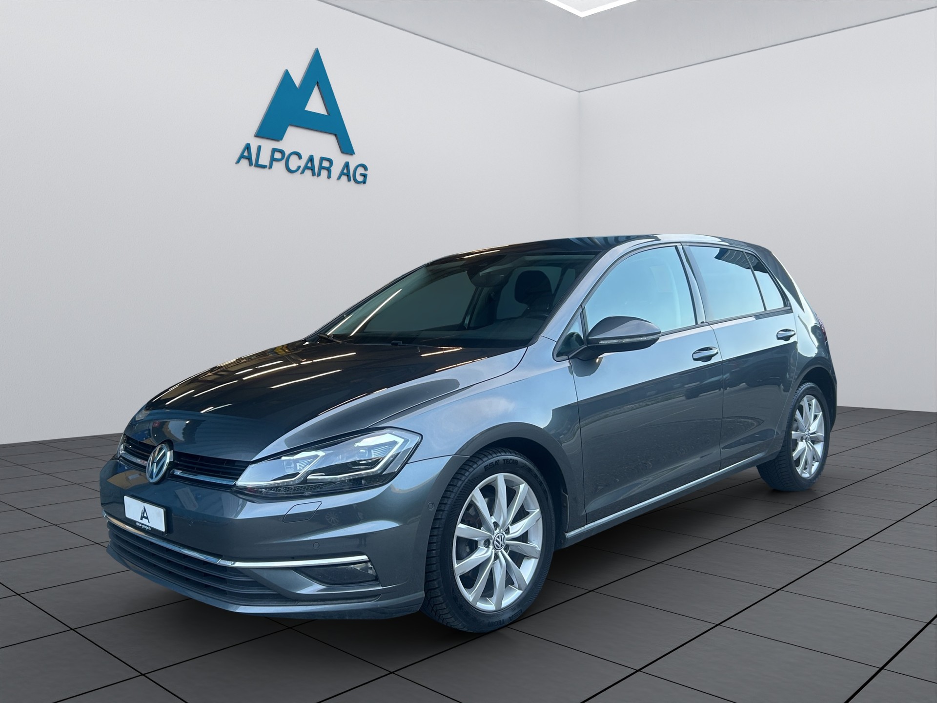 VW Golf 2.0 TDI Highline 4Motion DSG-image-2