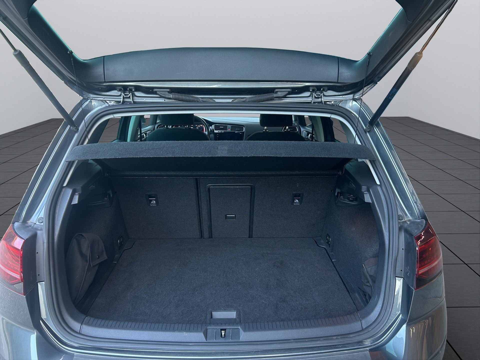 VW Golf 2.0 TDI Highline 4Motion DSG-image-13
