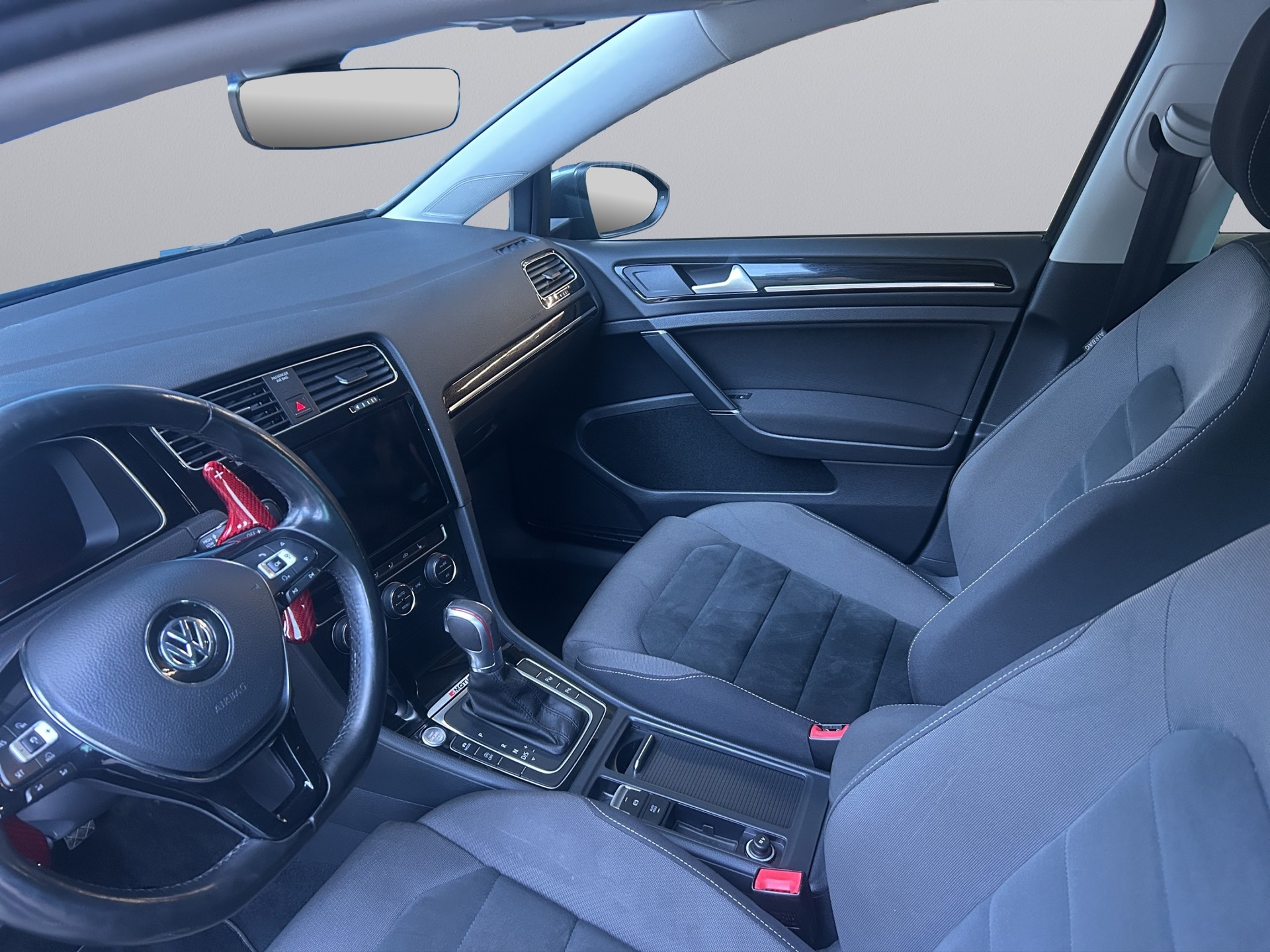 VW Golf 2.0 TDI Highline 4Motion DSG-image-9