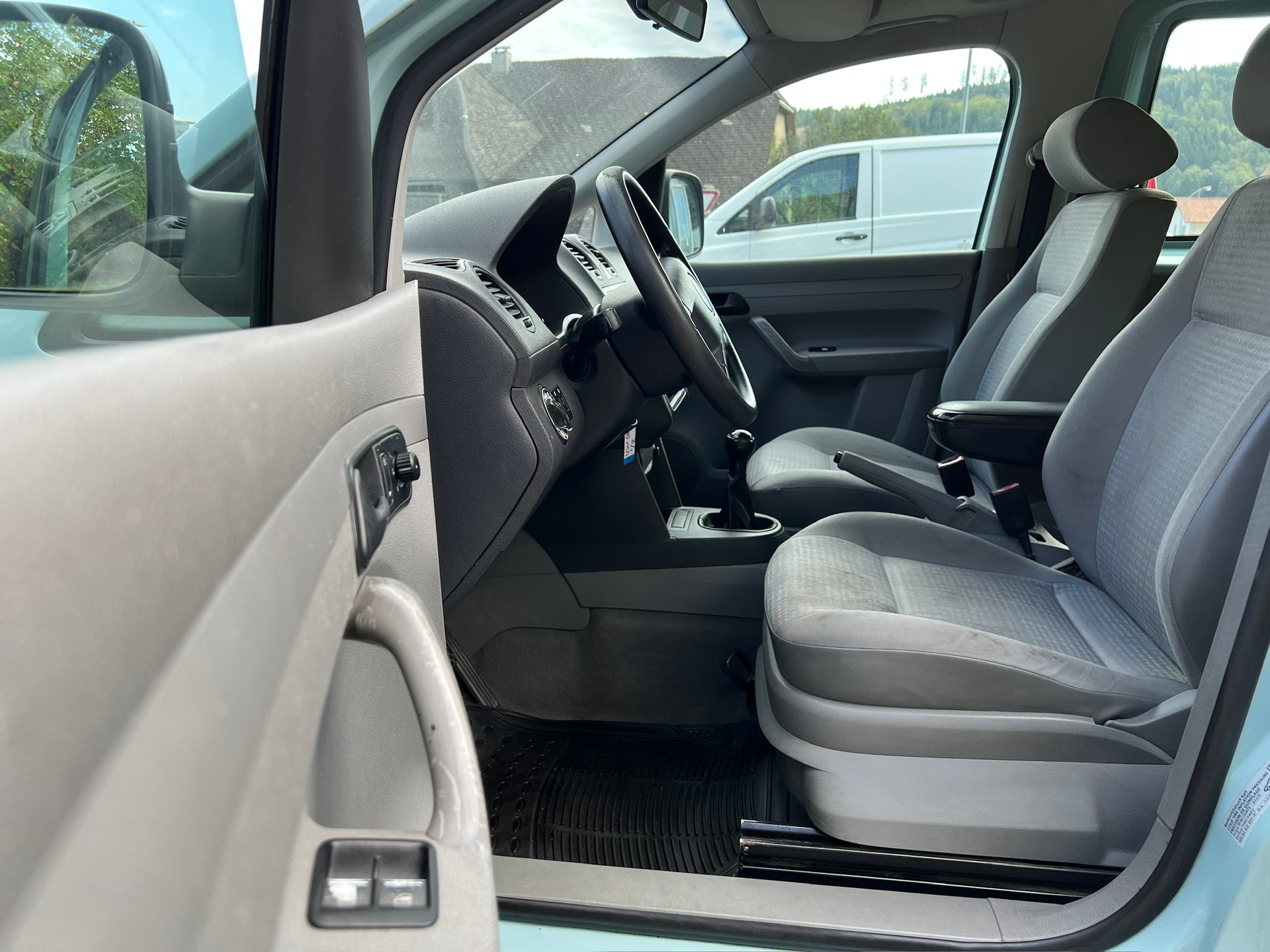 VW Caddy 2.0SDI-image-8