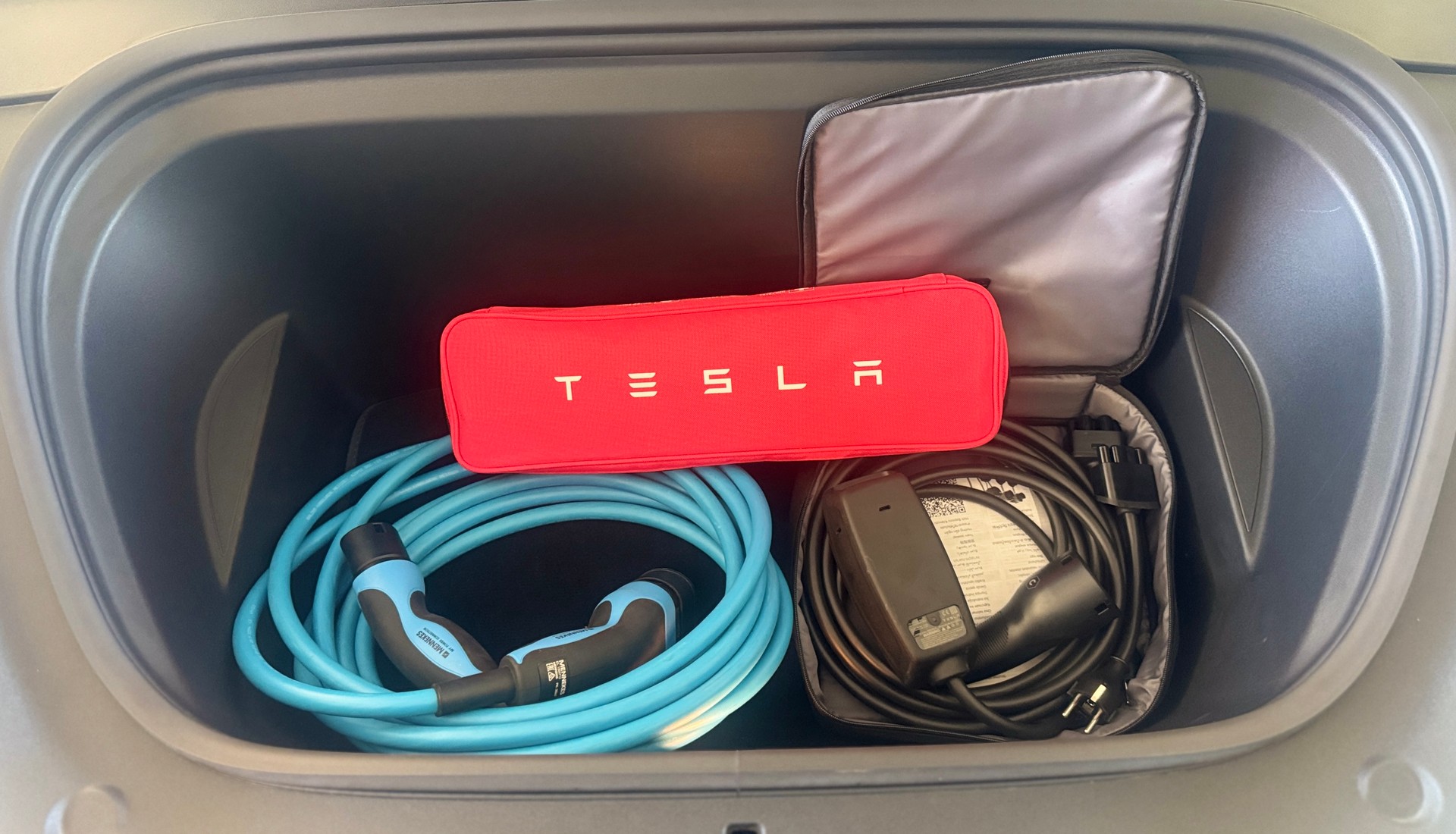 TESLA Model Y Long Range-image-14