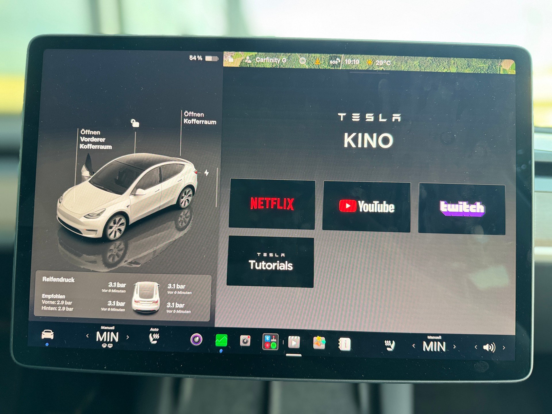 TESLA Model Y Long Range-image-18