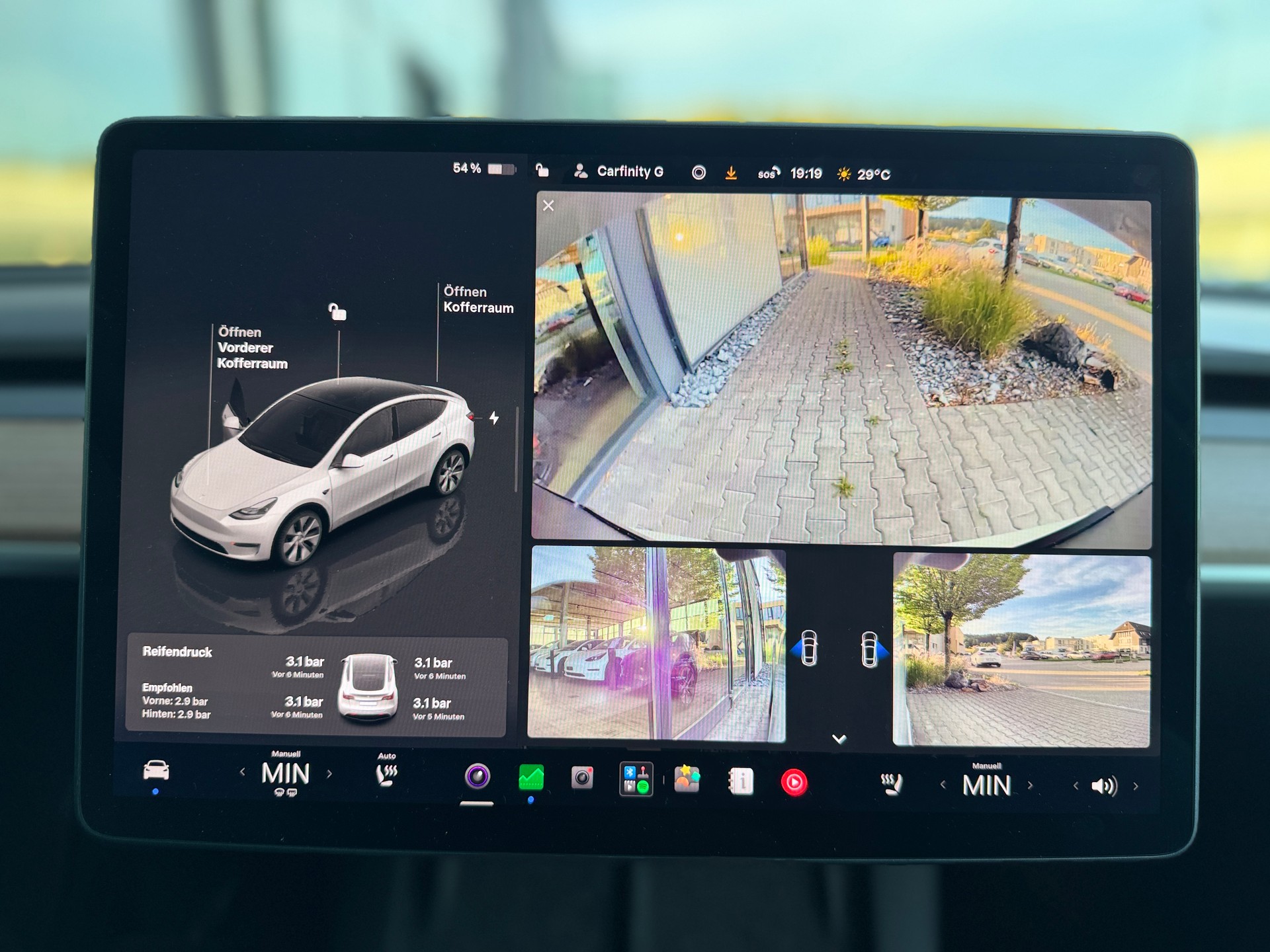 TESLA Model Y Long Range-image-19