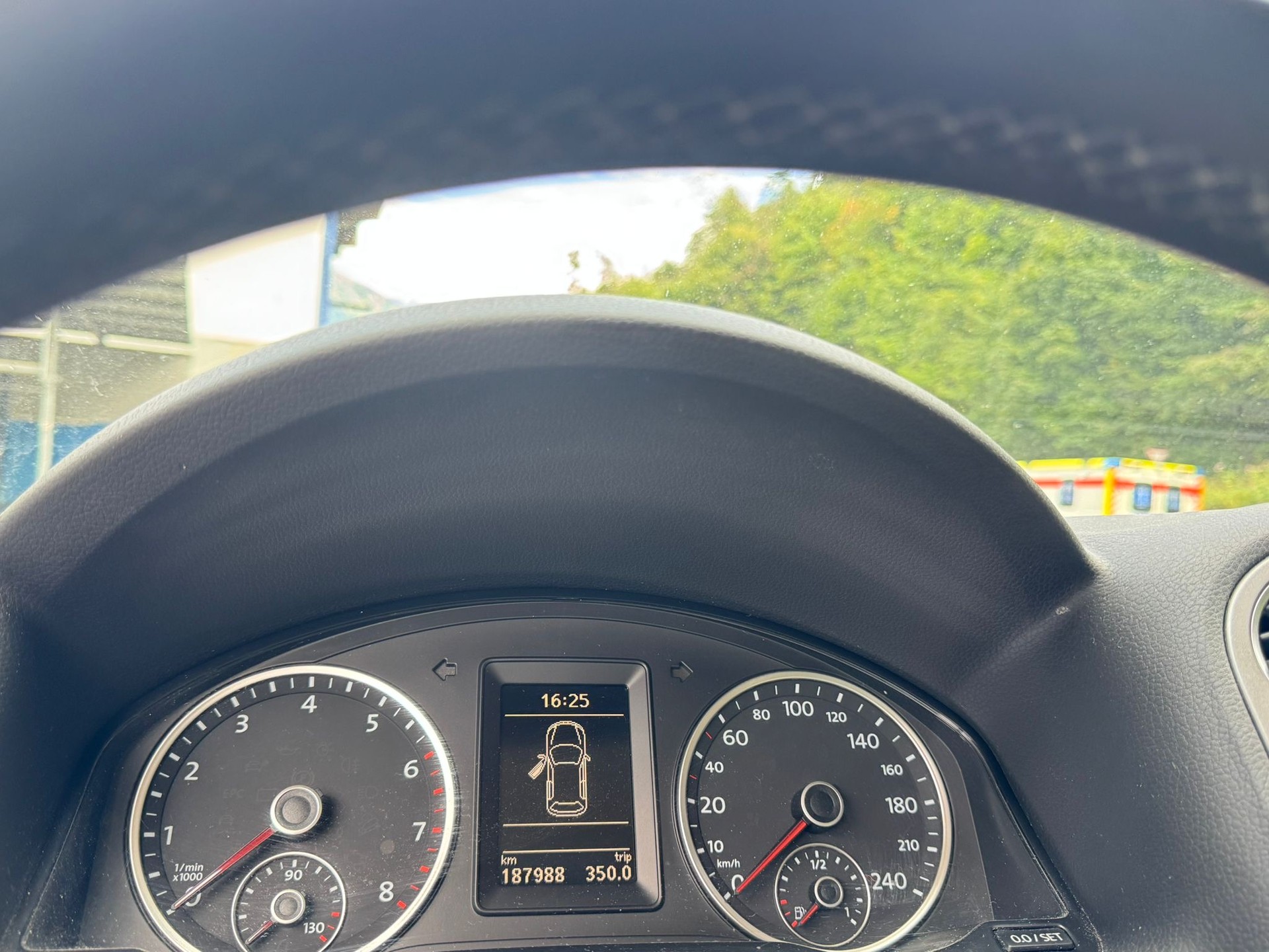 VW Tiguan 2.0 TSI Sport&Style DSG-image-14