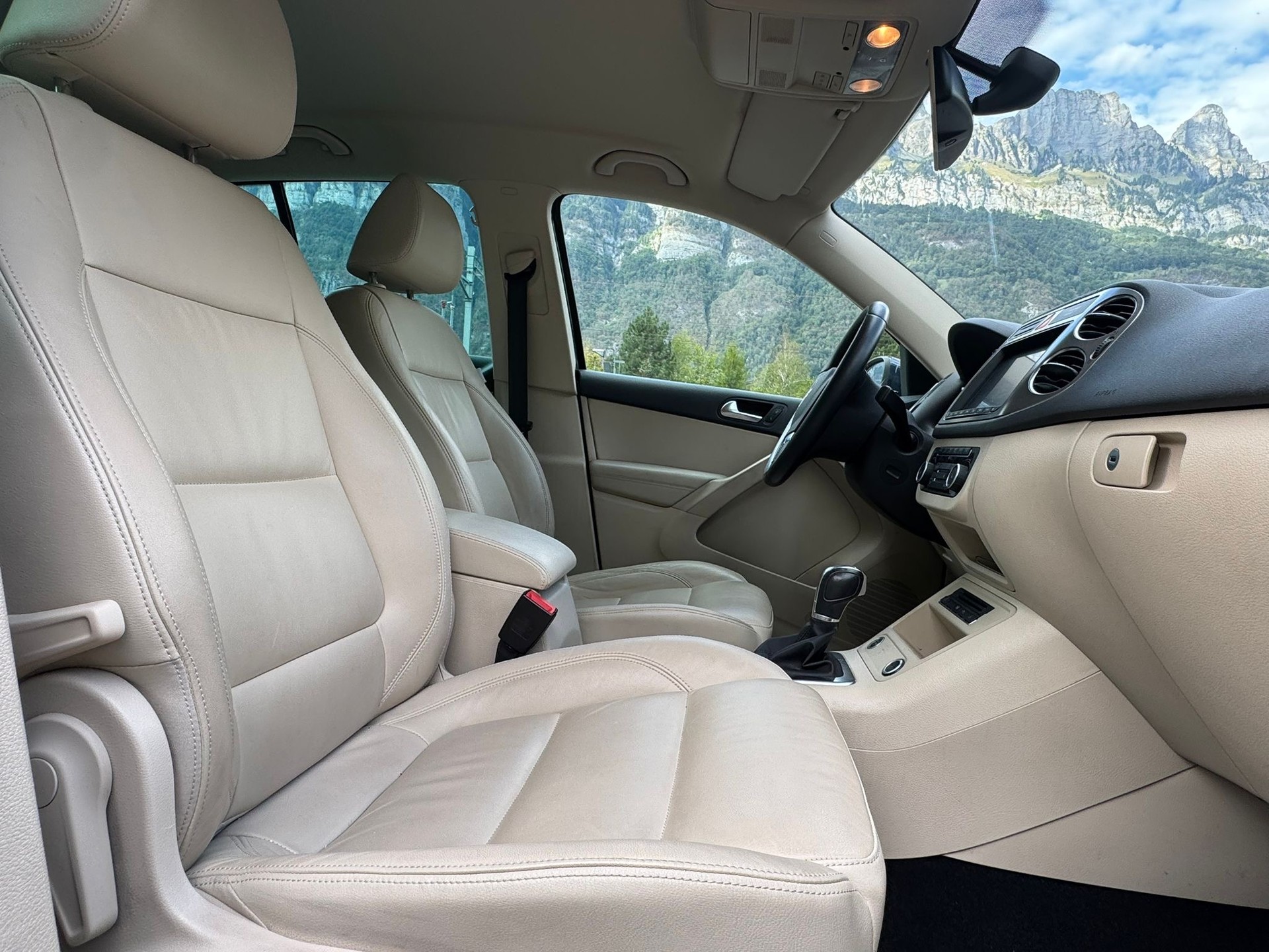 VW Tiguan 2.0 TSI Sport&Style DSG-image-10