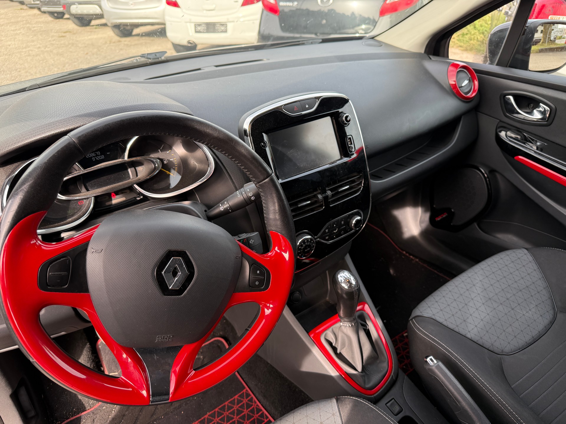 RENAULT Clio 0.9 12V Dynamique-image-8