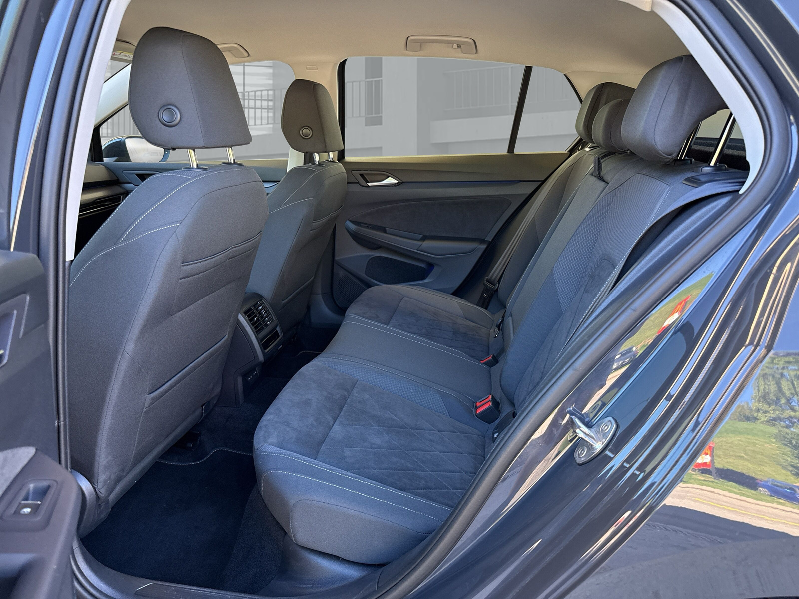VW Golf 2.0 TSI Style DSG-image-13