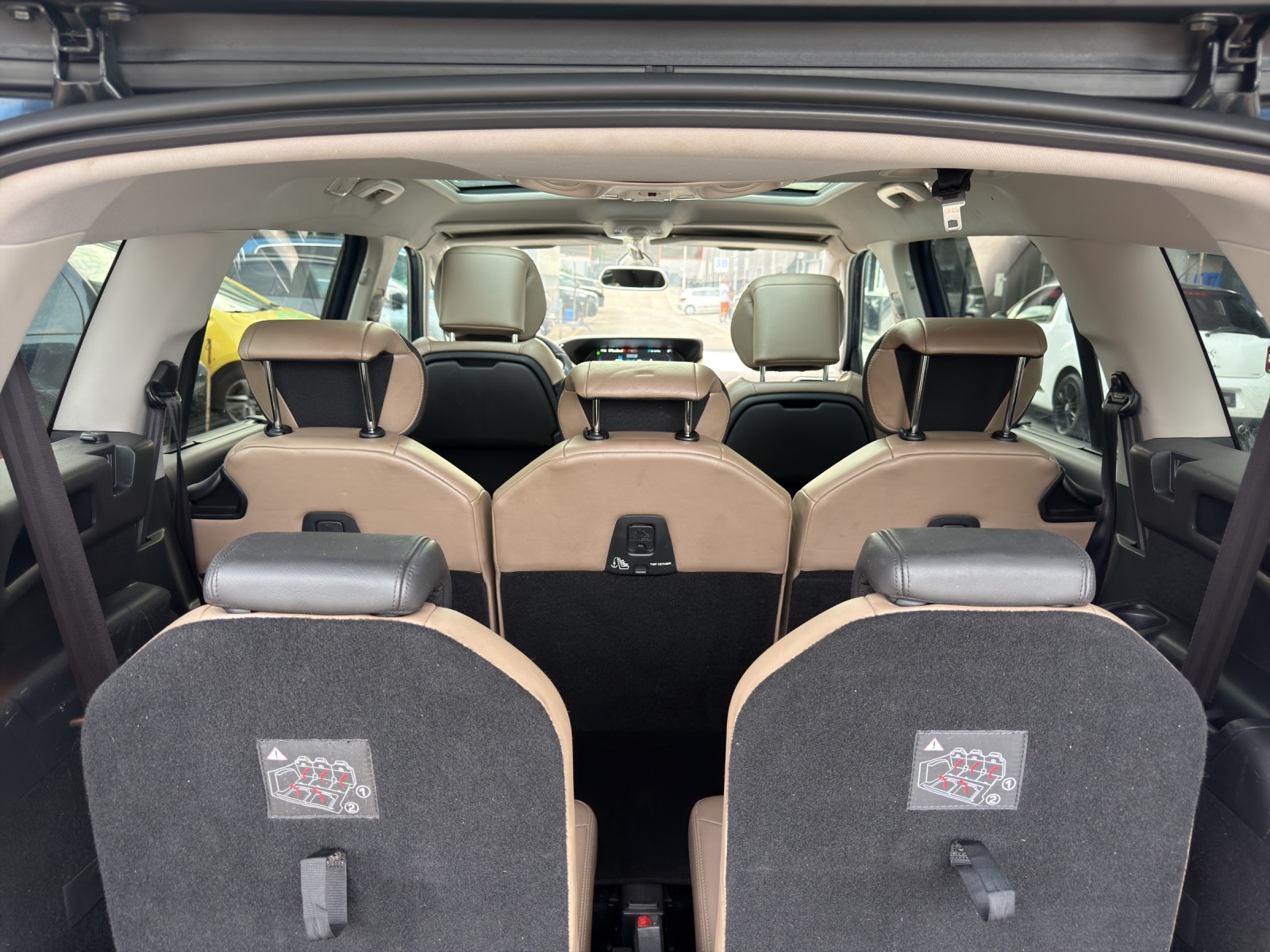 CITROEN Grand C4 Picasso 2.0 BlueHDi Exclusive Automatic-image-21