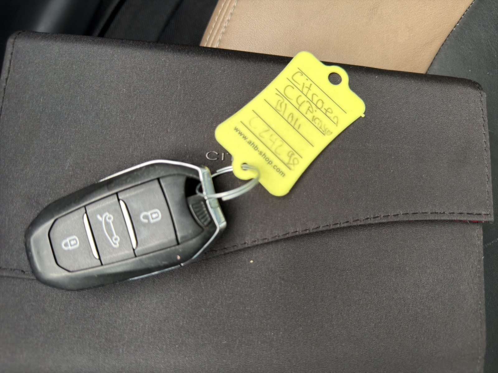 CITROEN Grand C4 Picasso 2.0 BlueHDi Exclusive Automatic-image-24