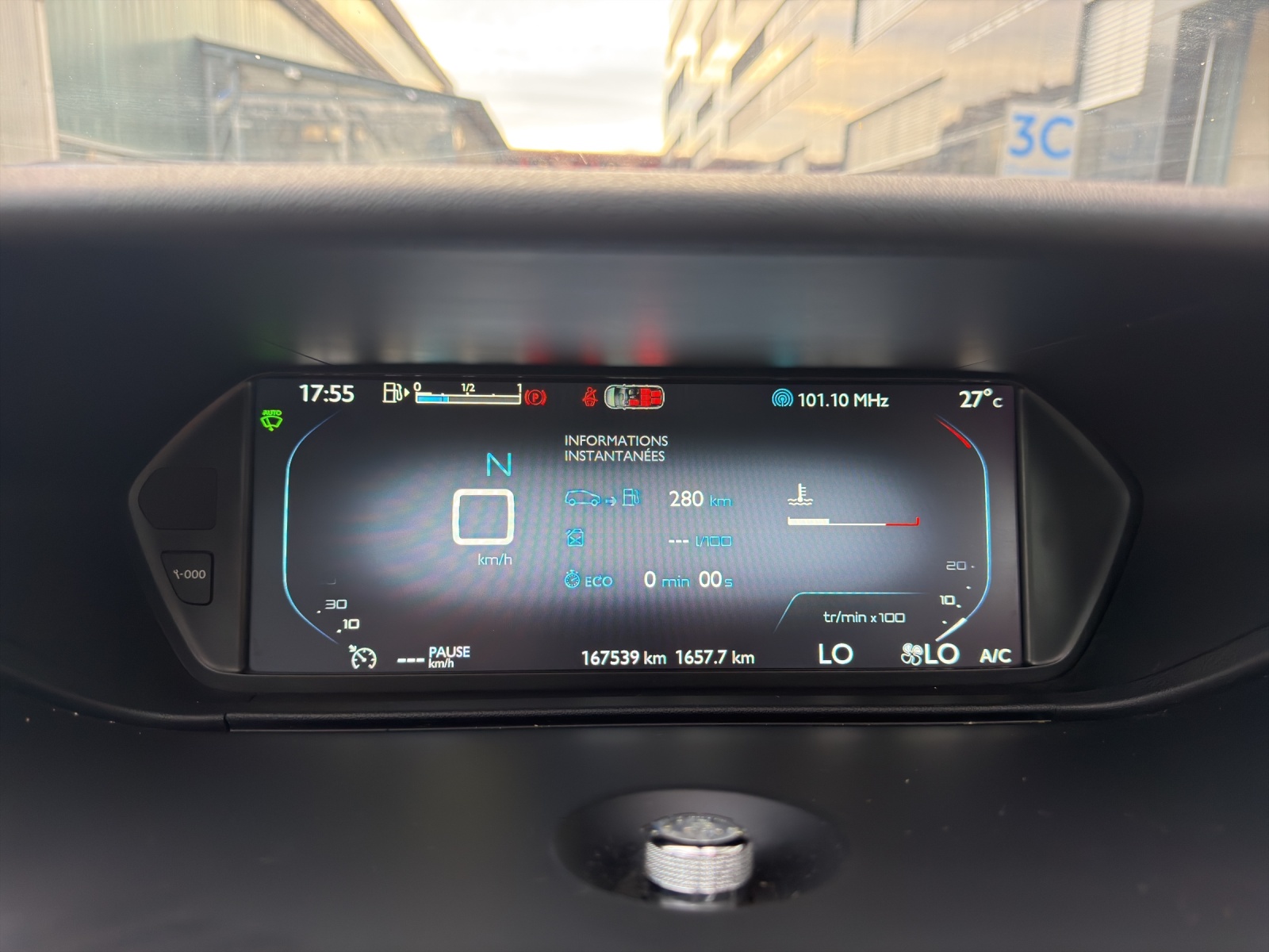CITROEN Grand C4 Picasso 2.0 BlueHDi Exclusive Automatic-image-22