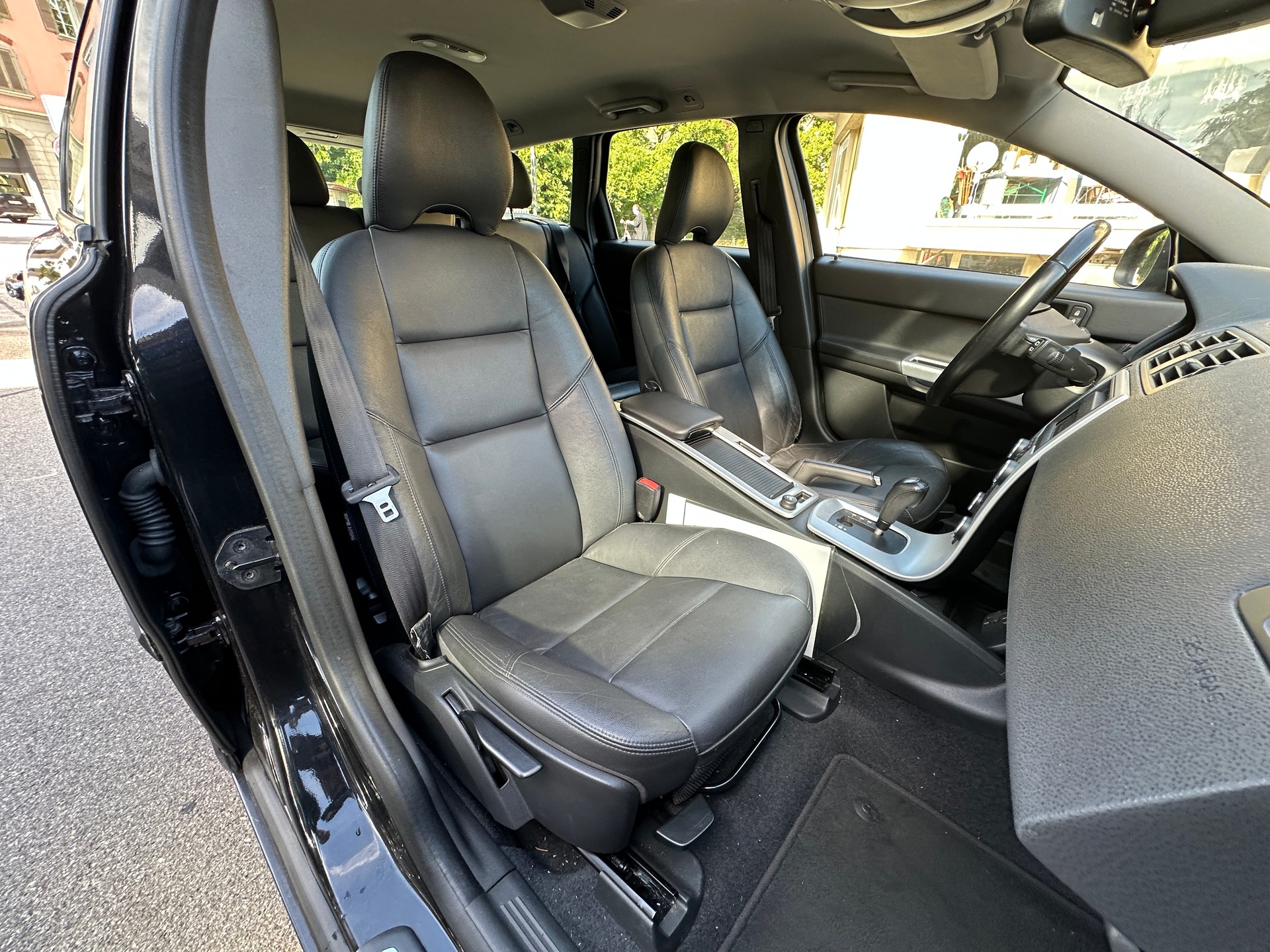 VOLVO V50 D3 Business Edition Geartronic-image-8