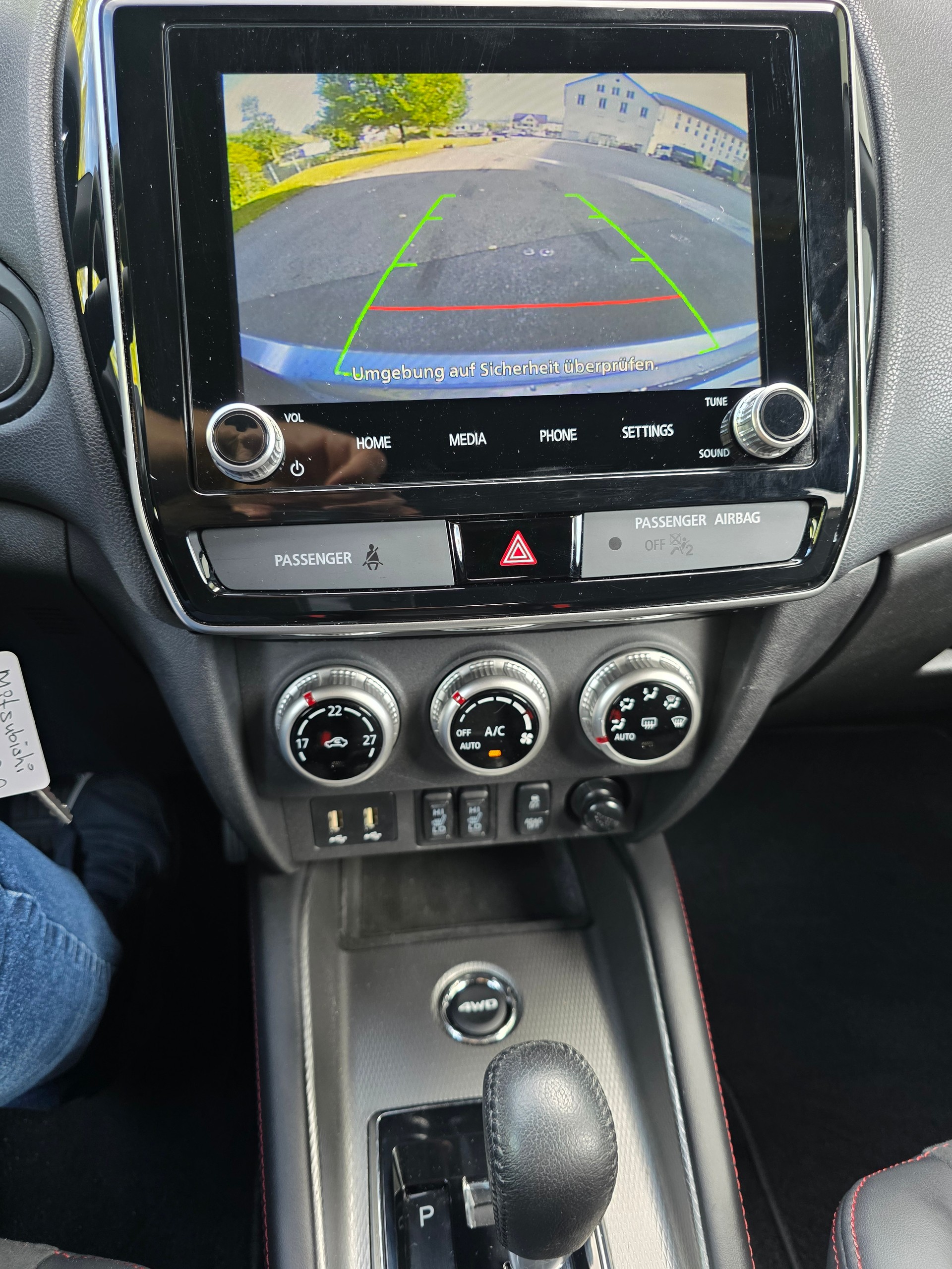 MITSUBISHI ASX 2.0 Diamond 4WD Automat-image-25