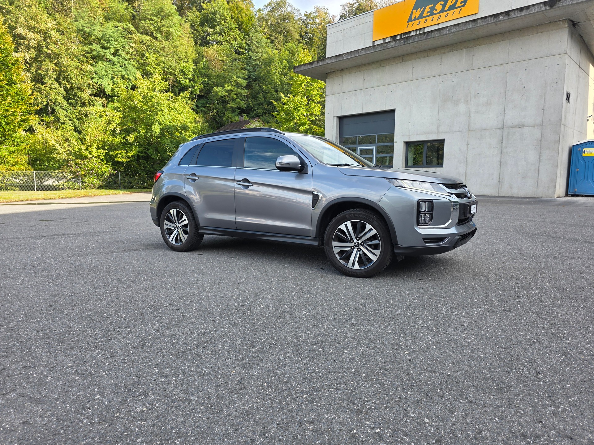 MITSUBISHI ASX 2.0 Diamond 4WD Automat-image-8