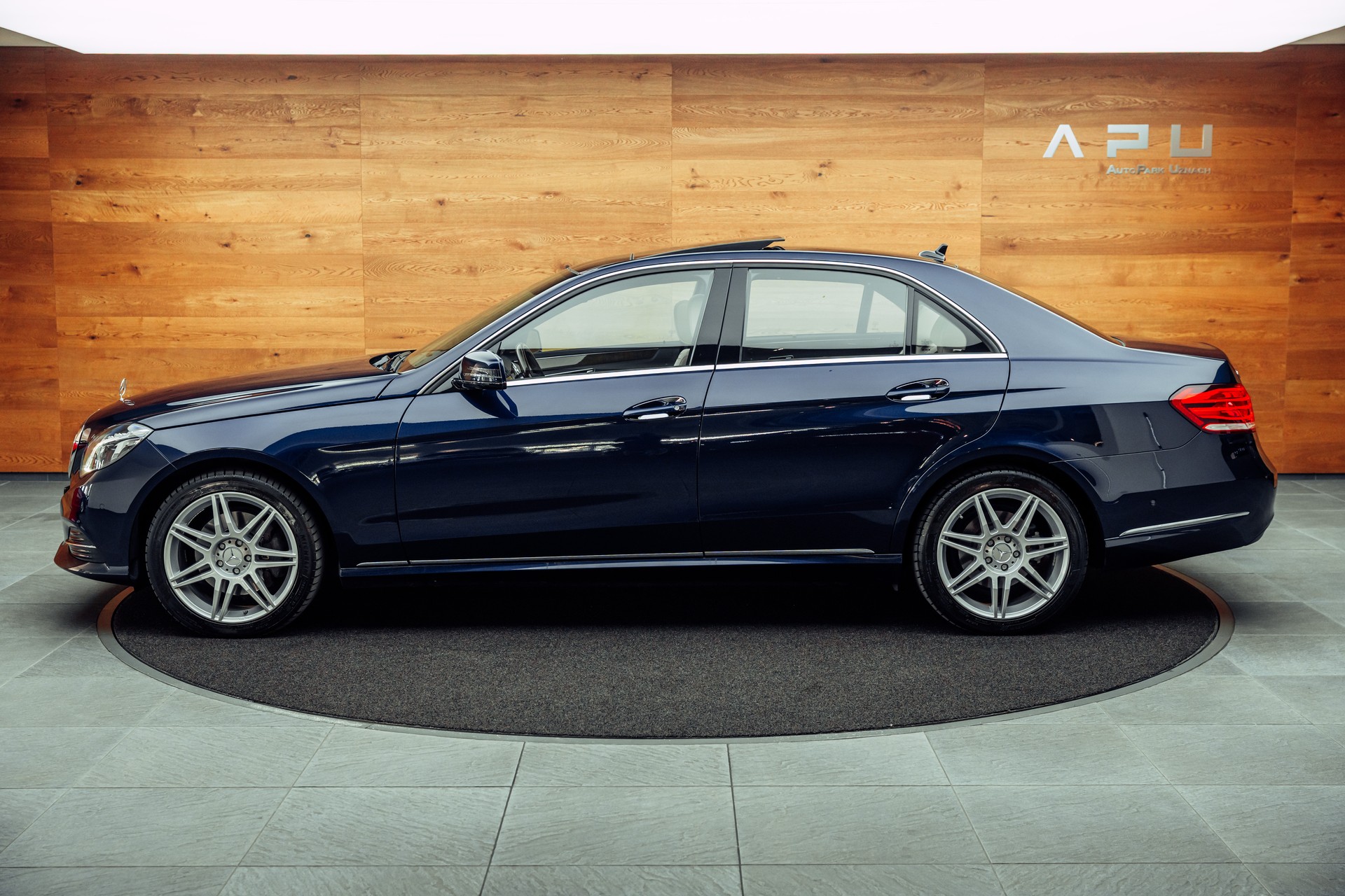 MERCEDES-BENZ E 350 BlueTEC Elégance 4Matic 7G-Tronic-image-10