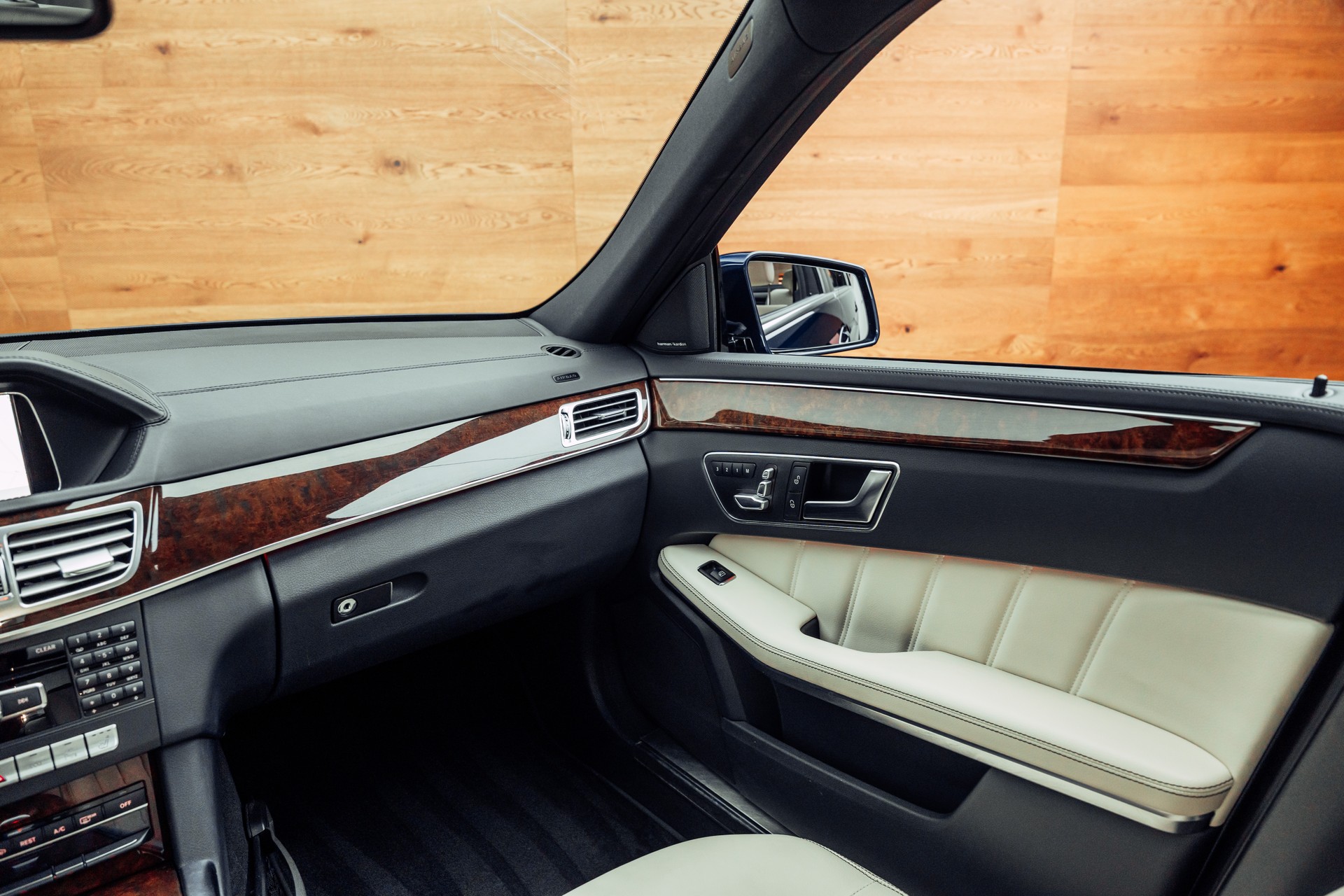 MERCEDES-BENZ E 350 BlueTEC Elégance 4Matic 7G-Tronic-image-12