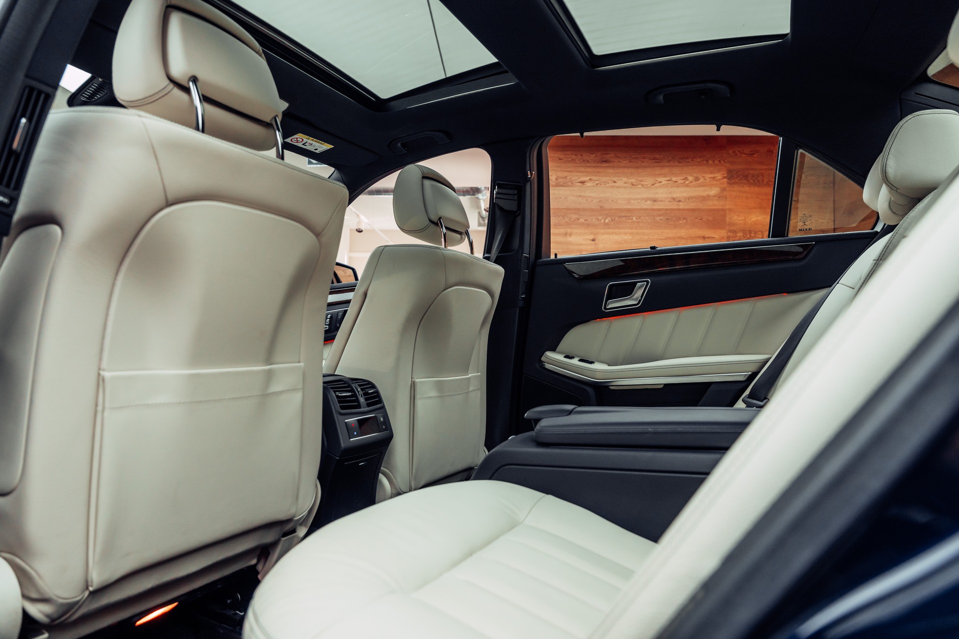 MERCEDES-BENZ E 350 BlueTEC Elégance 4Matic 7G-Tronic-image-9