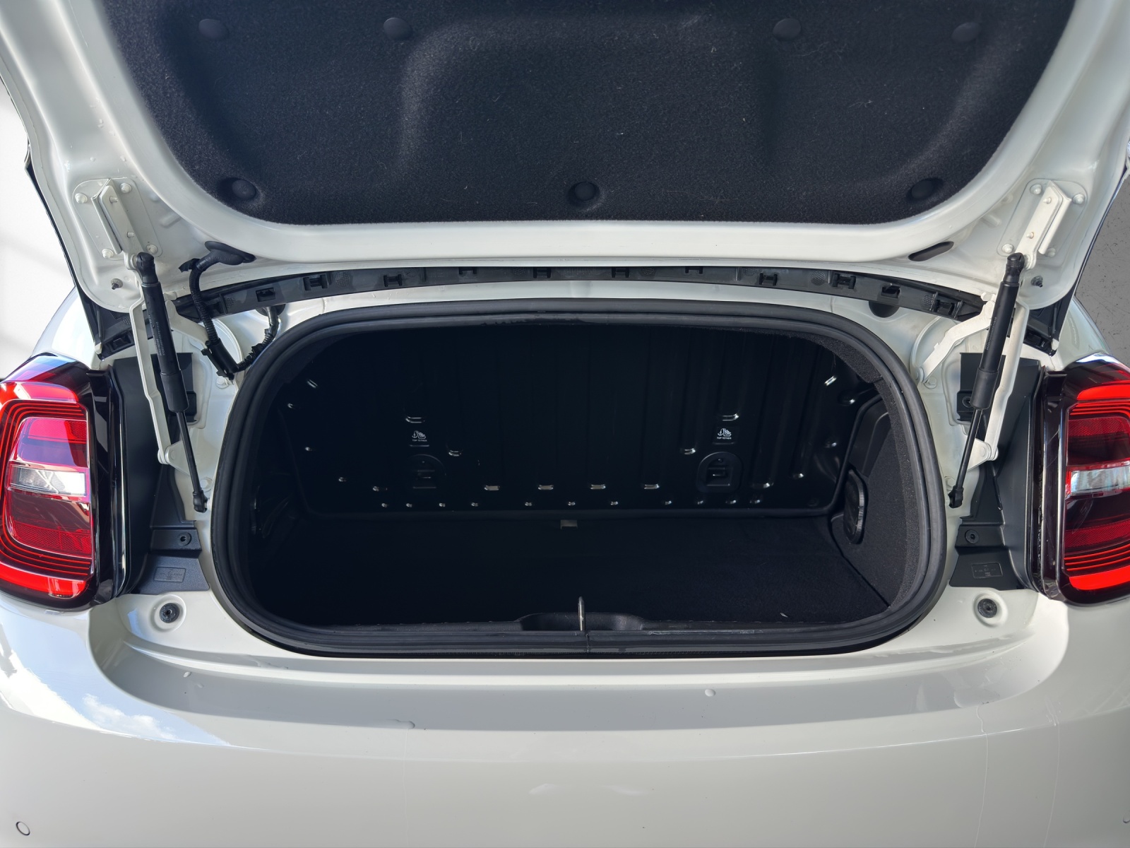 FIAT 500 C electric 87 kW Red-image-9