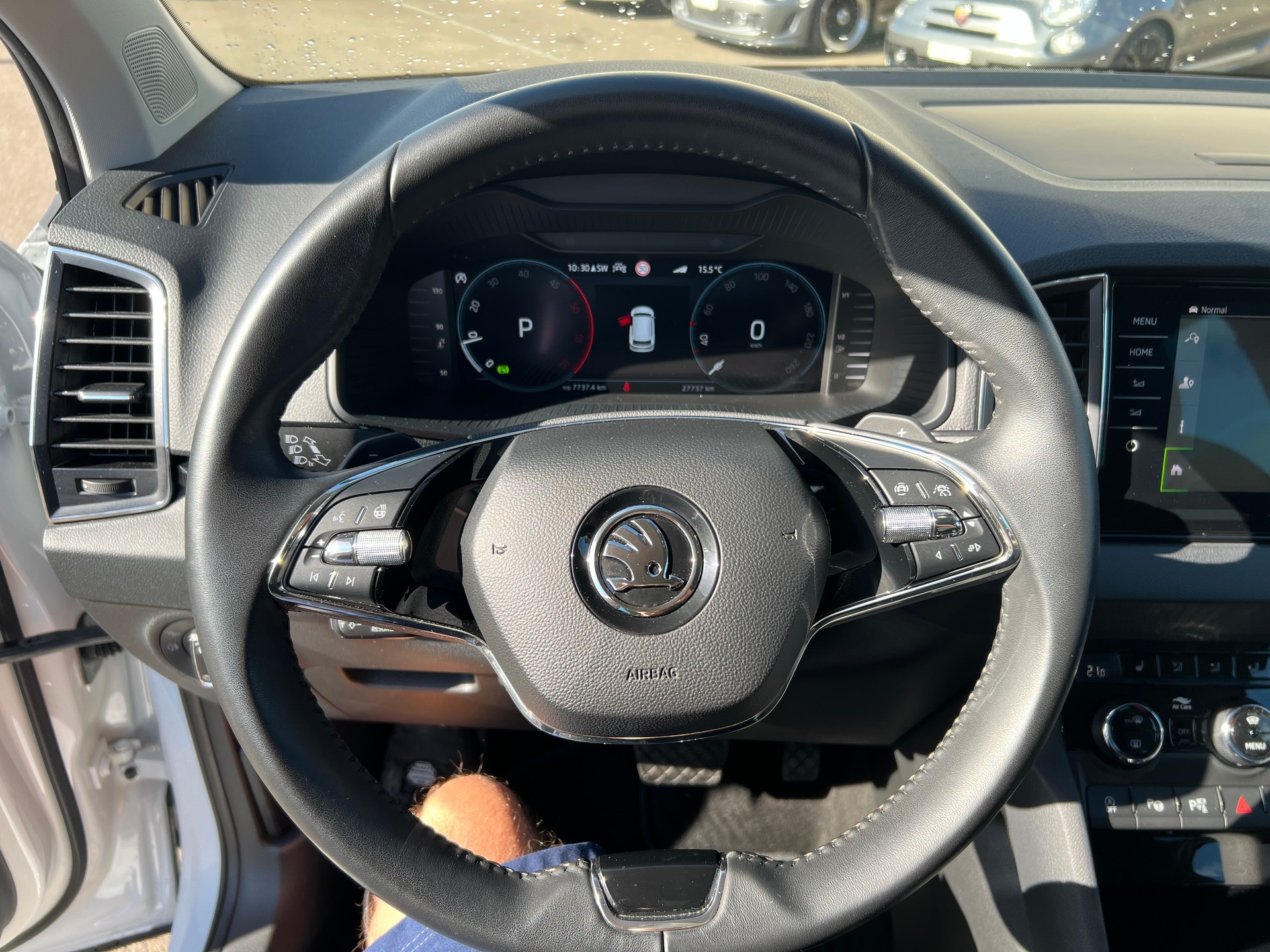 SKODA Karoq 2.0 TDI CR Style 4x4 DSG-image-17