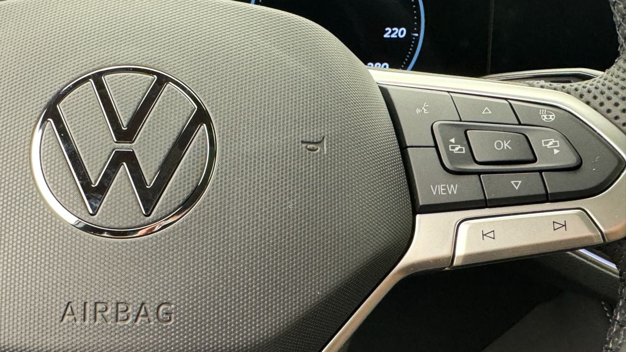VW Touareg 3.0 TDI R-Line Final Edition Tiptronic-image-9