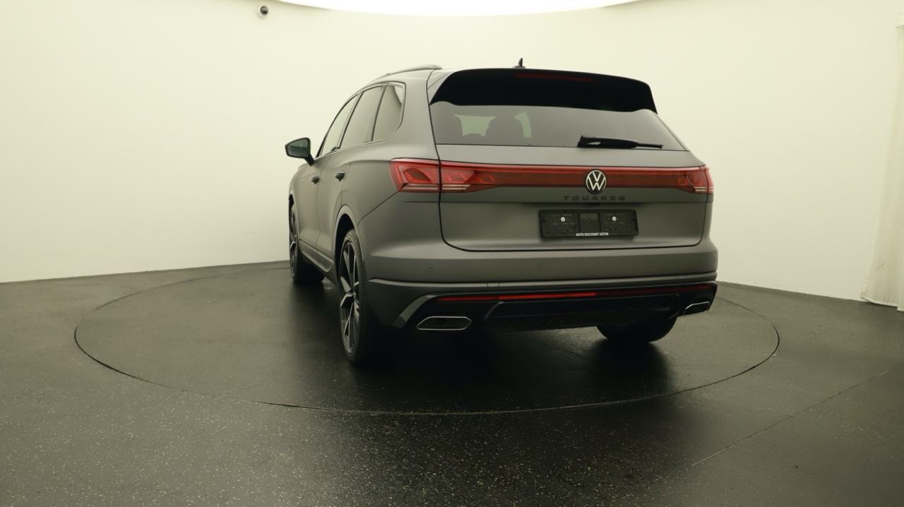 VW Touareg 3.0 TDI R-Line Final Edition Tiptronic-image-3