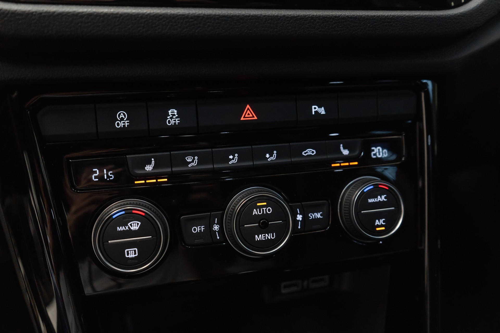 VW T-Roc 2.0 TSI R DSG 4Motion-image-21
