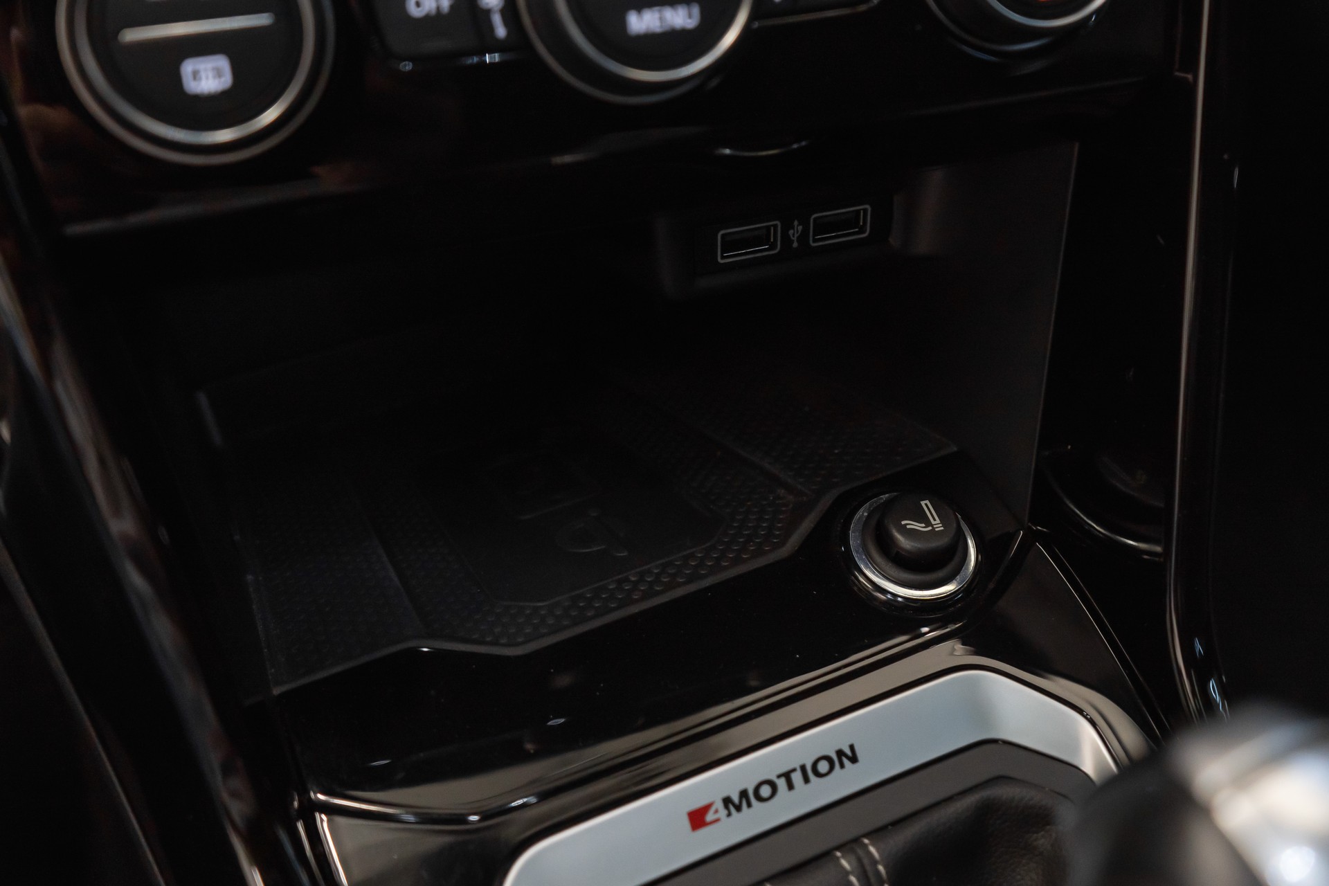 VW T-Roc 2.0 TSI R DSG 4Motion-image-22