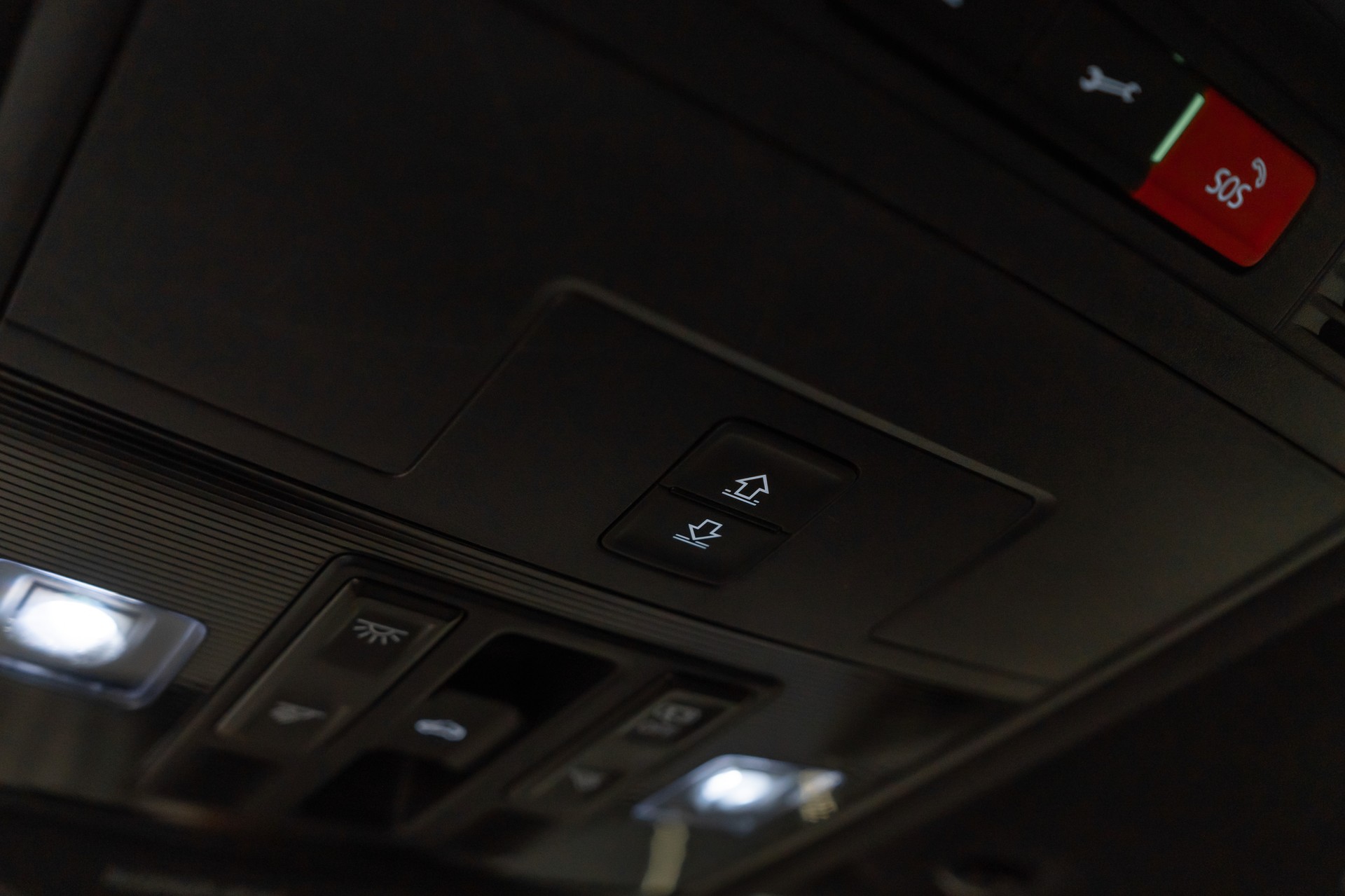 VW T-Roc 2.0 TSI R DSG 4Motion-image-26