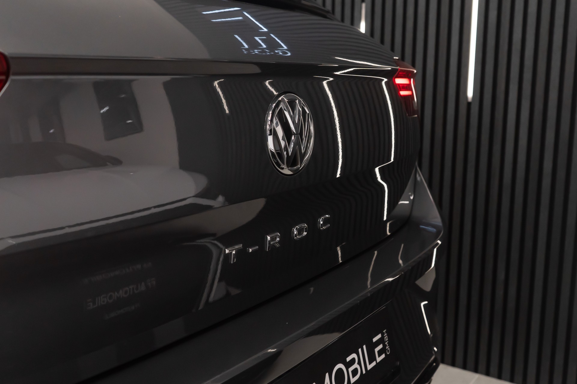 VW T-Roc 2.0 TSI R DSG 4Motion-image-13