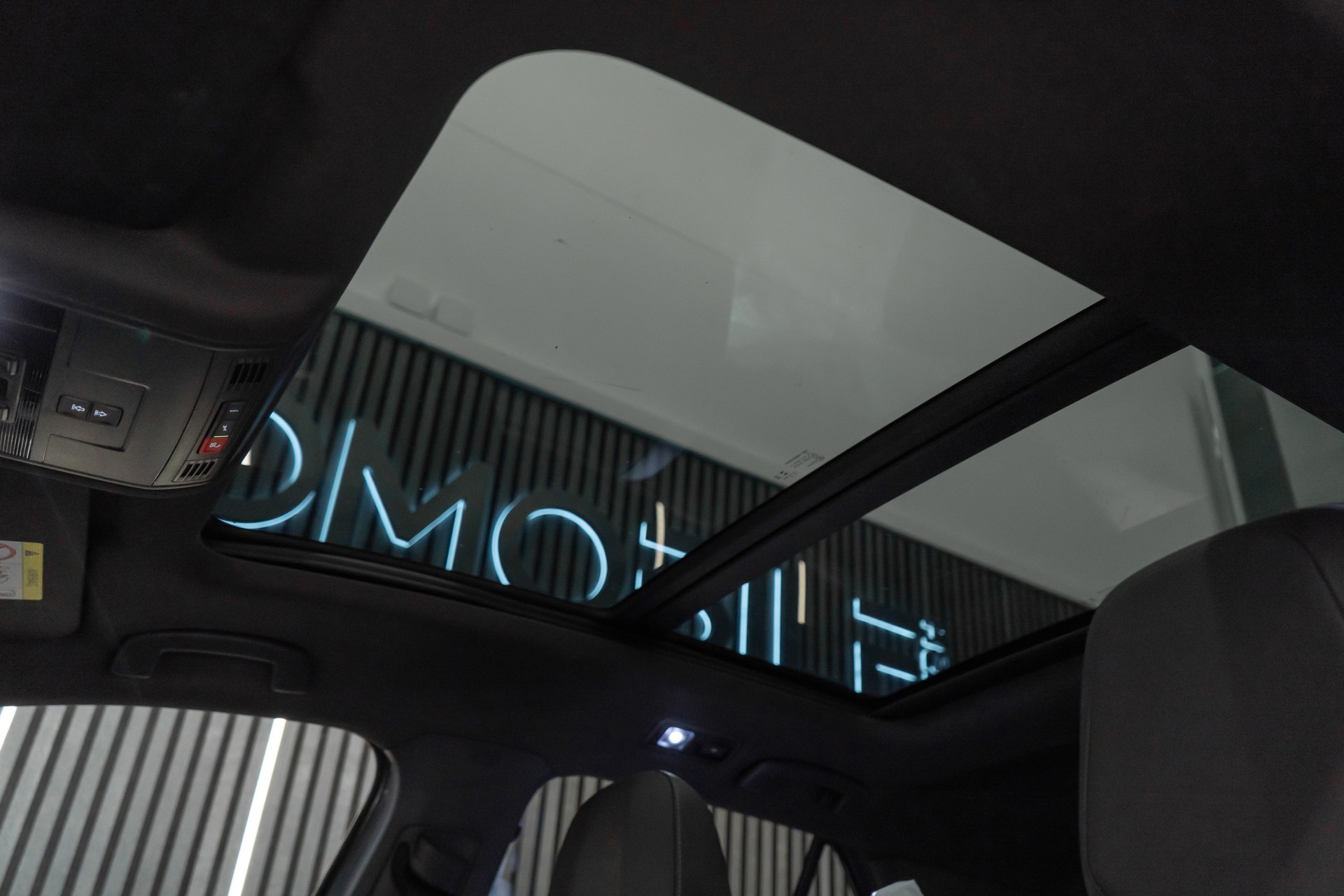 VW T-Roc 2.0 TSI R DSG 4Motion-image-27