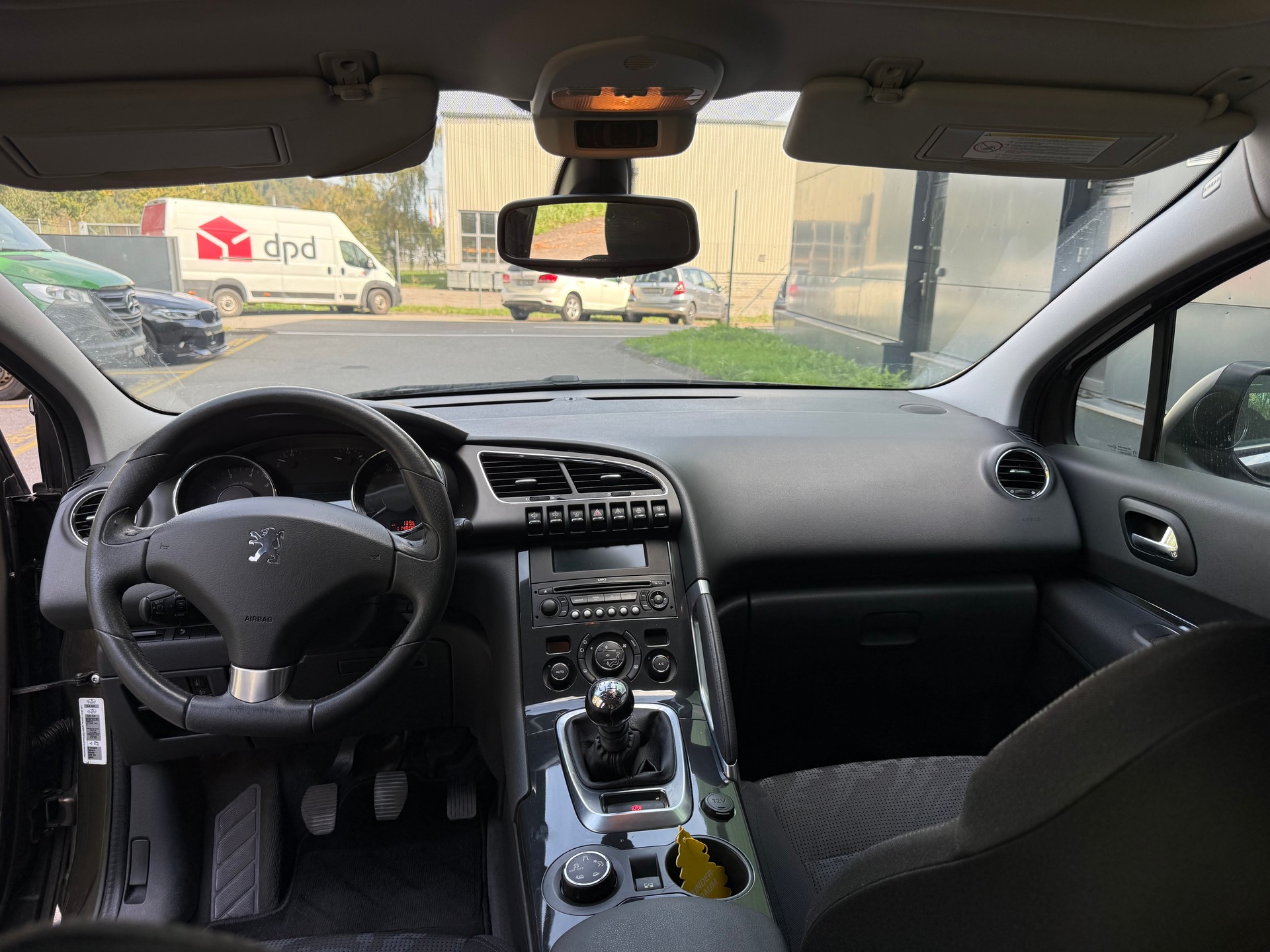 PEUGEOT 3008 1.6 16V T Platinum-image-3