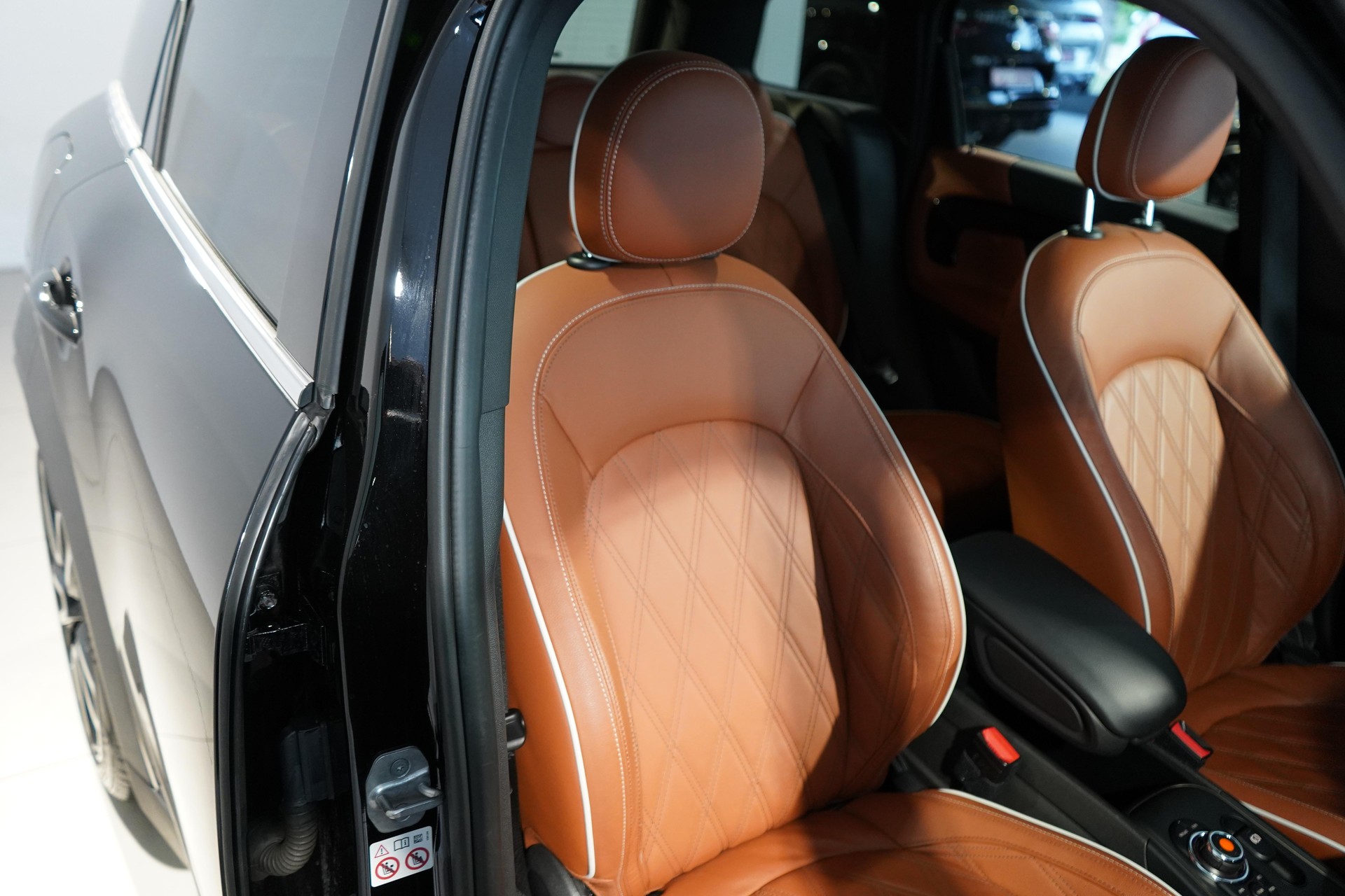 MINI Countryman F60 2.0i John Cooper Works ALL4-image-6