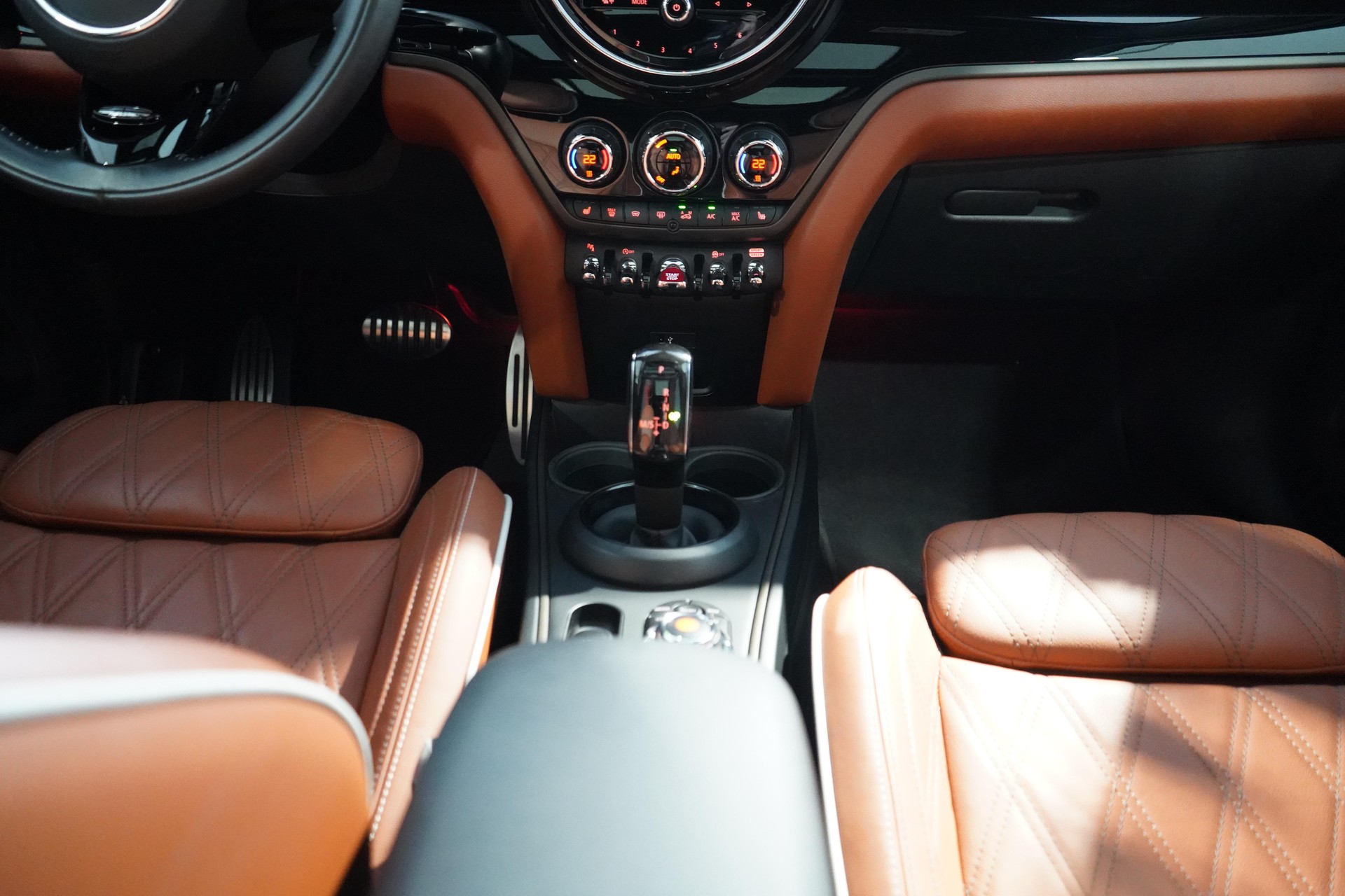 MINI Countryman F60 2.0i John Cooper Works ALL4-image-12