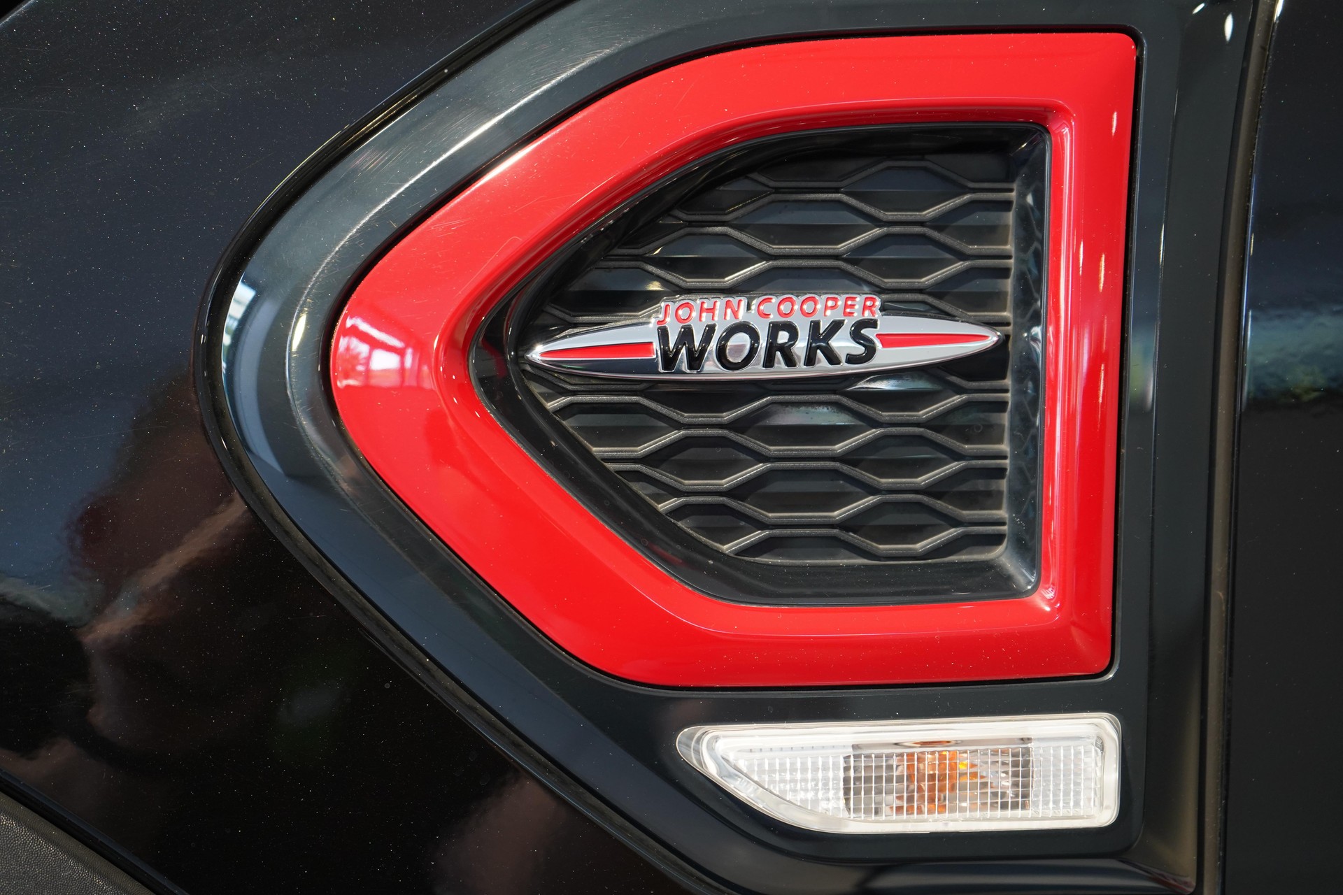 MINI Countryman F60 2.0i John Cooper Works ALL4-image-25