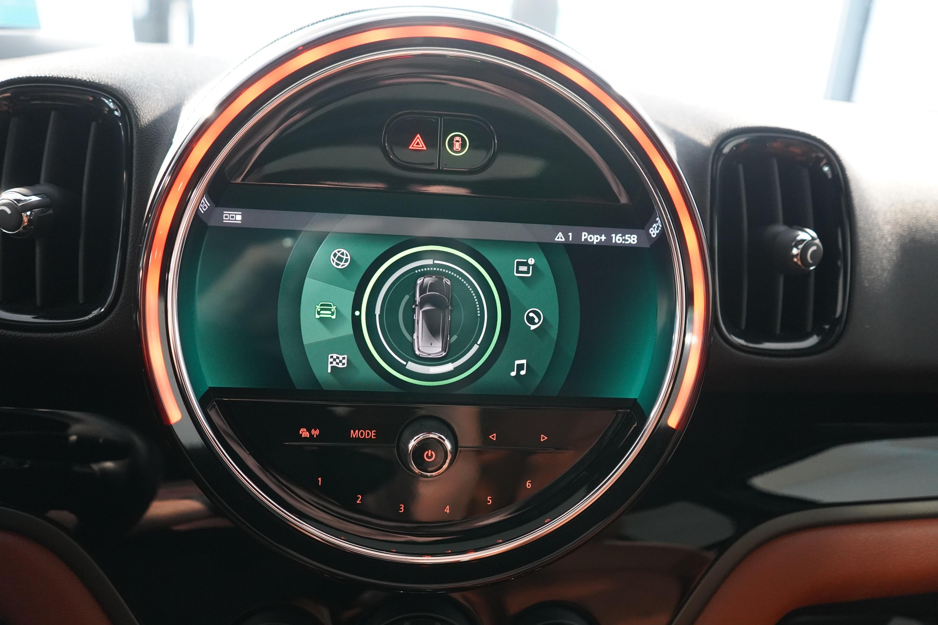 MINI Countryman F60 2.0i John Cooper Works ALL4-image-9