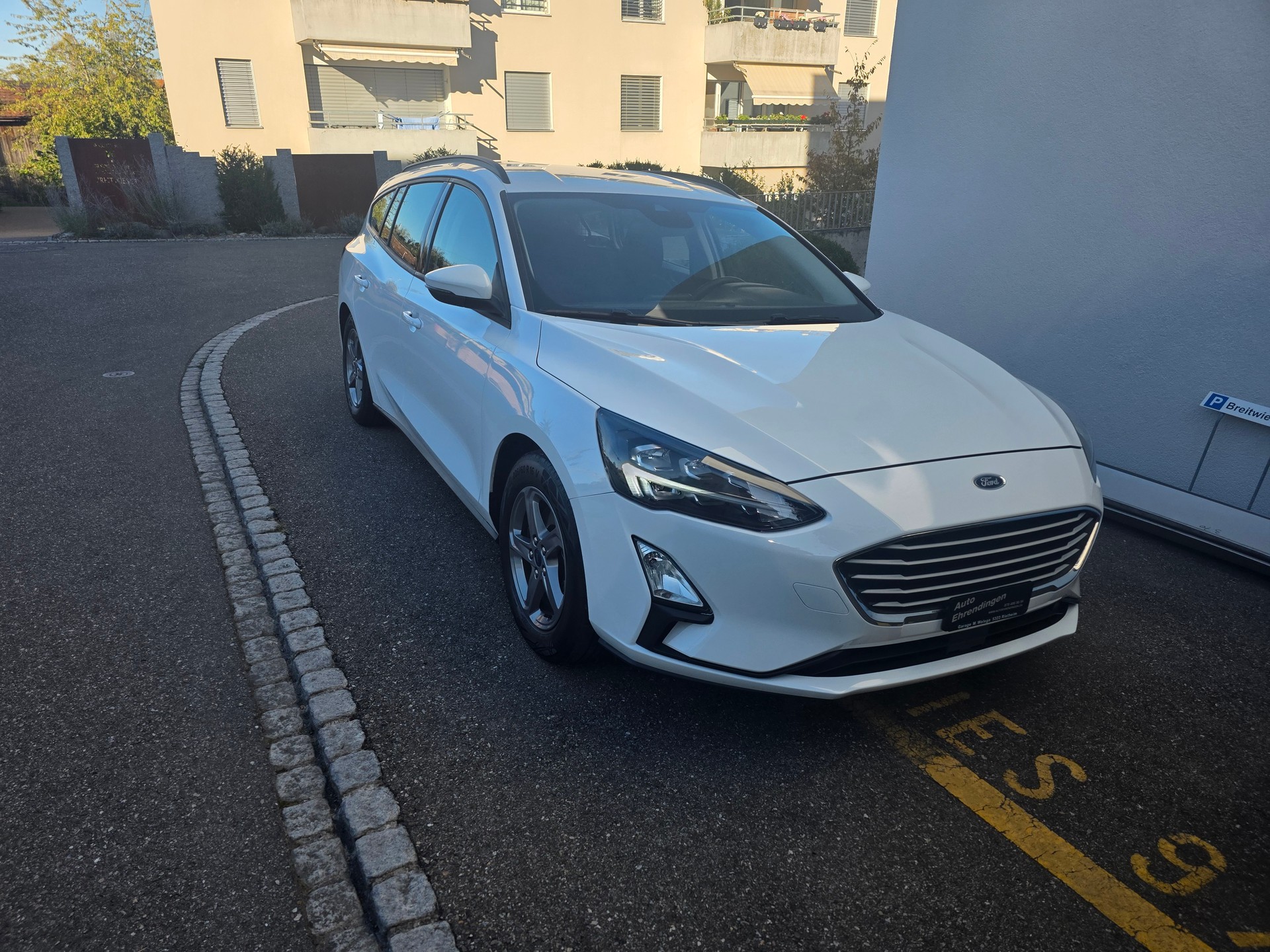 FORD Focus 1.0 SCTi Trend Automatic-image-2