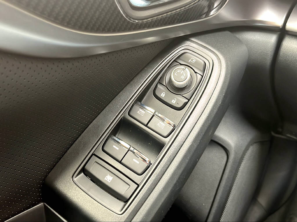 SUBARU XV 1.6i Luxury-image-19