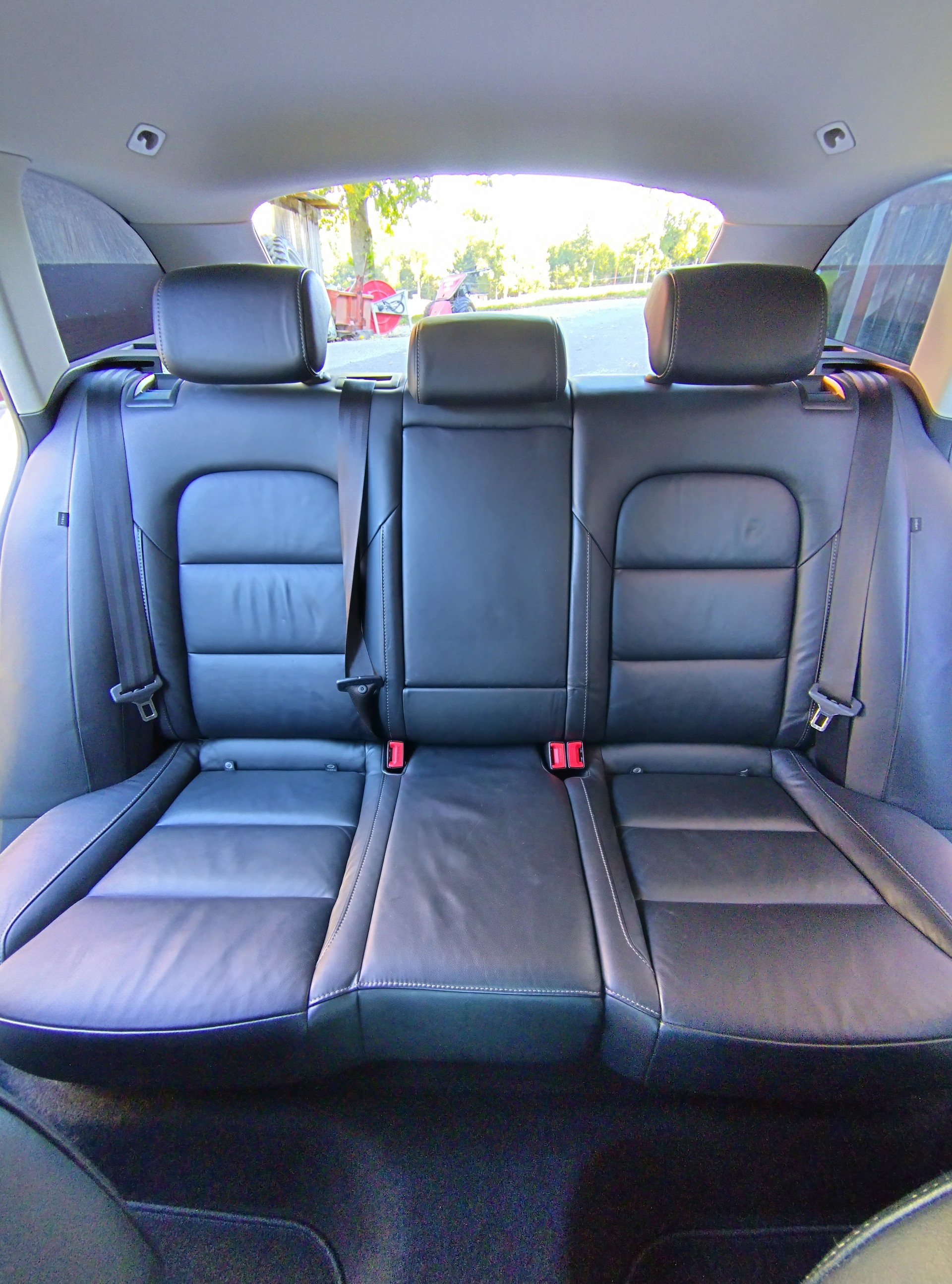 SKODA 1.8 TSI Elegance DSG-image-8