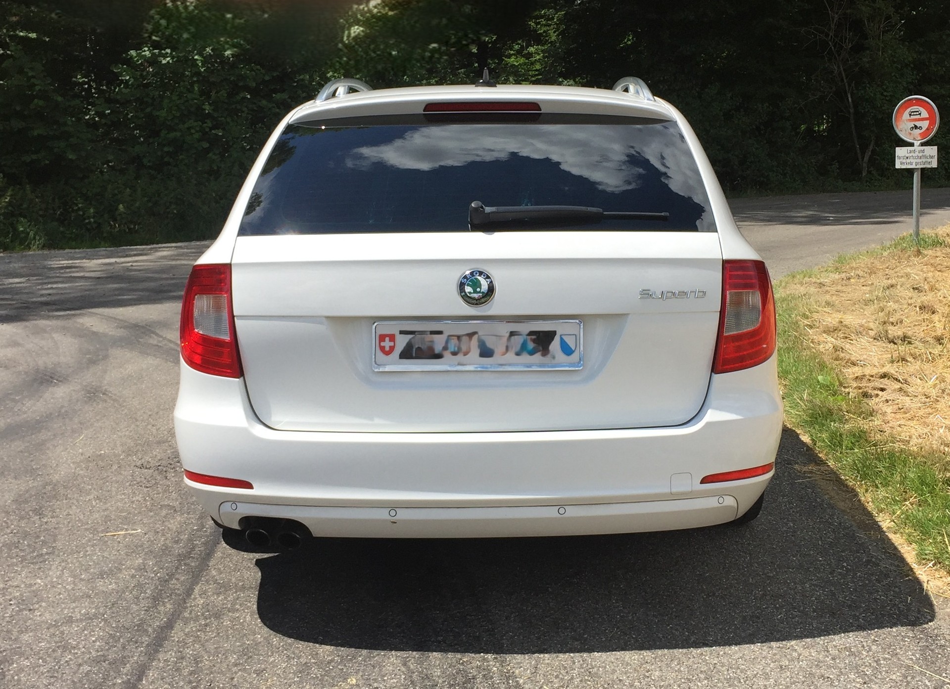 SKODA 1.8 TSI Elegance DSG-image-3