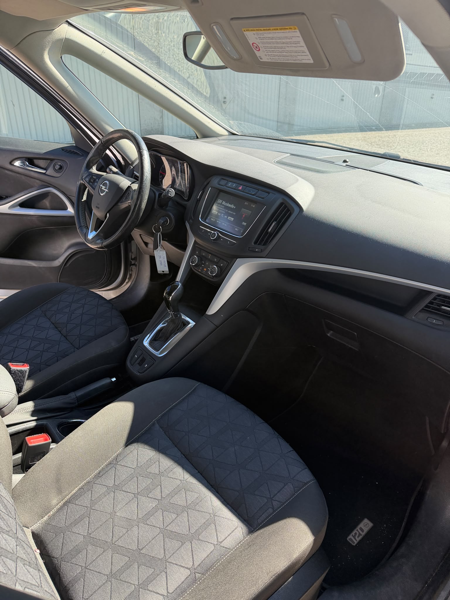 OPEL Zafira 1.6i Turbo 120 Years Automatic-image-10