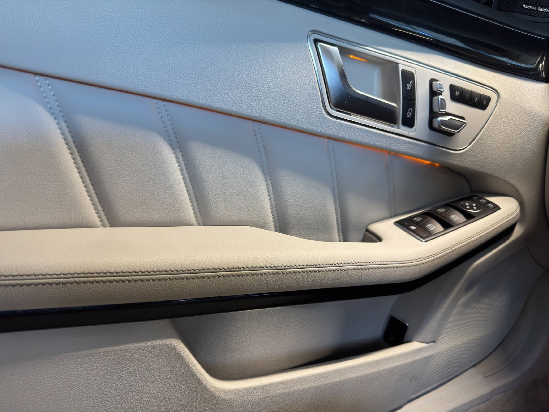 MERCEDES-BENZ E 400 V6 Avantgarde Kombi-image-11