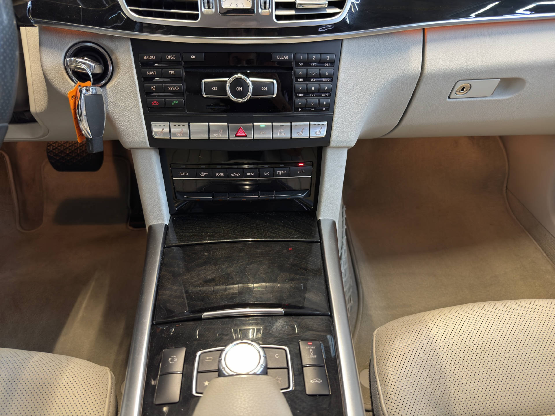 MERCEDES-BENZ E 400 V6 Avantgarde Kombi-image-9