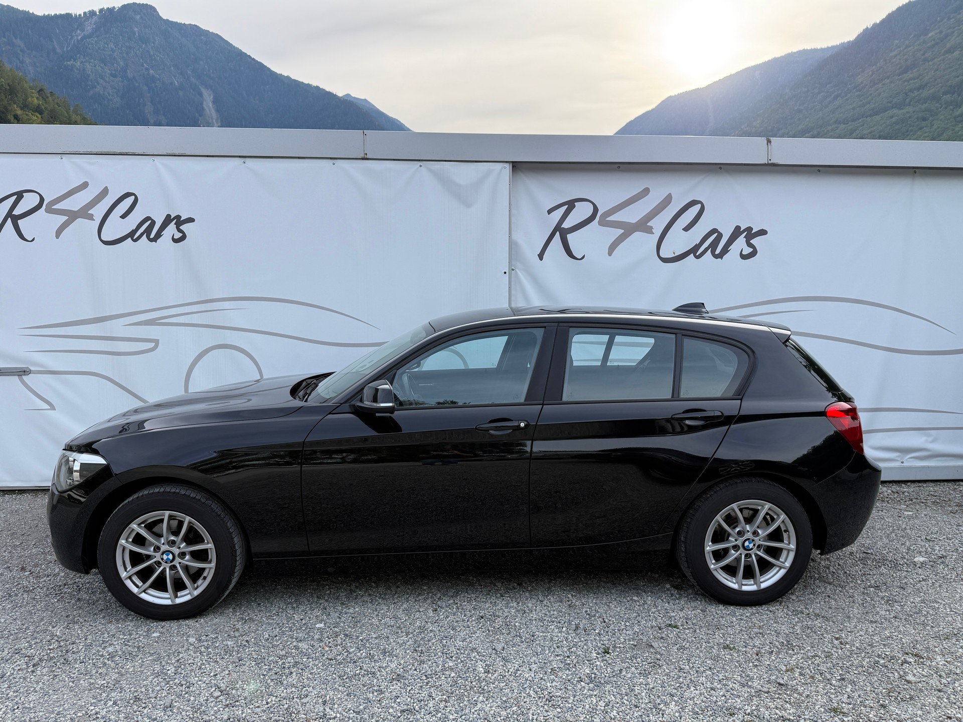 BMW 116i-image-2