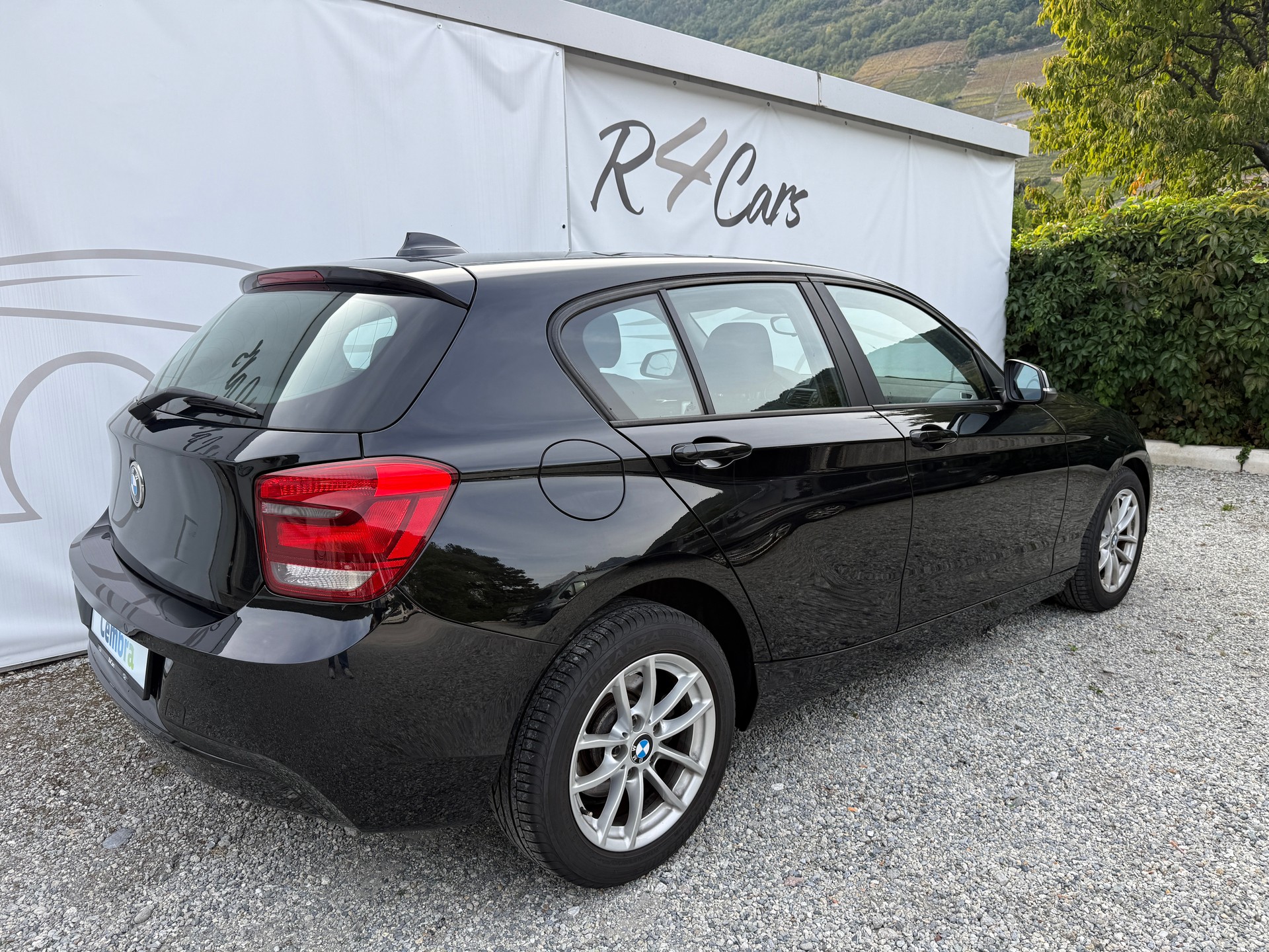 BMW 116i-image-1