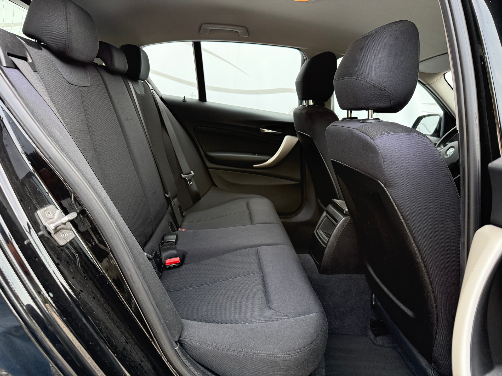 BMW 116i-image-15