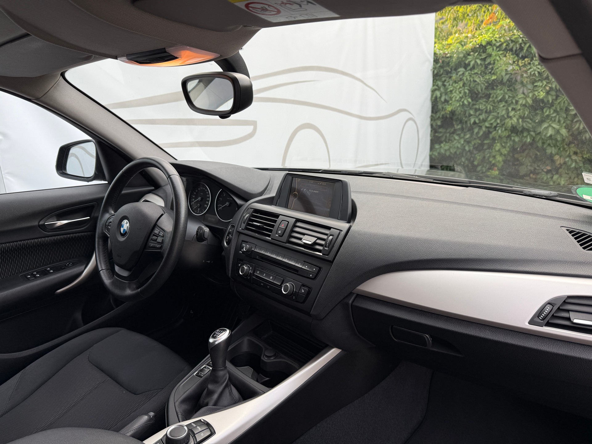 BMW 116i-image-13