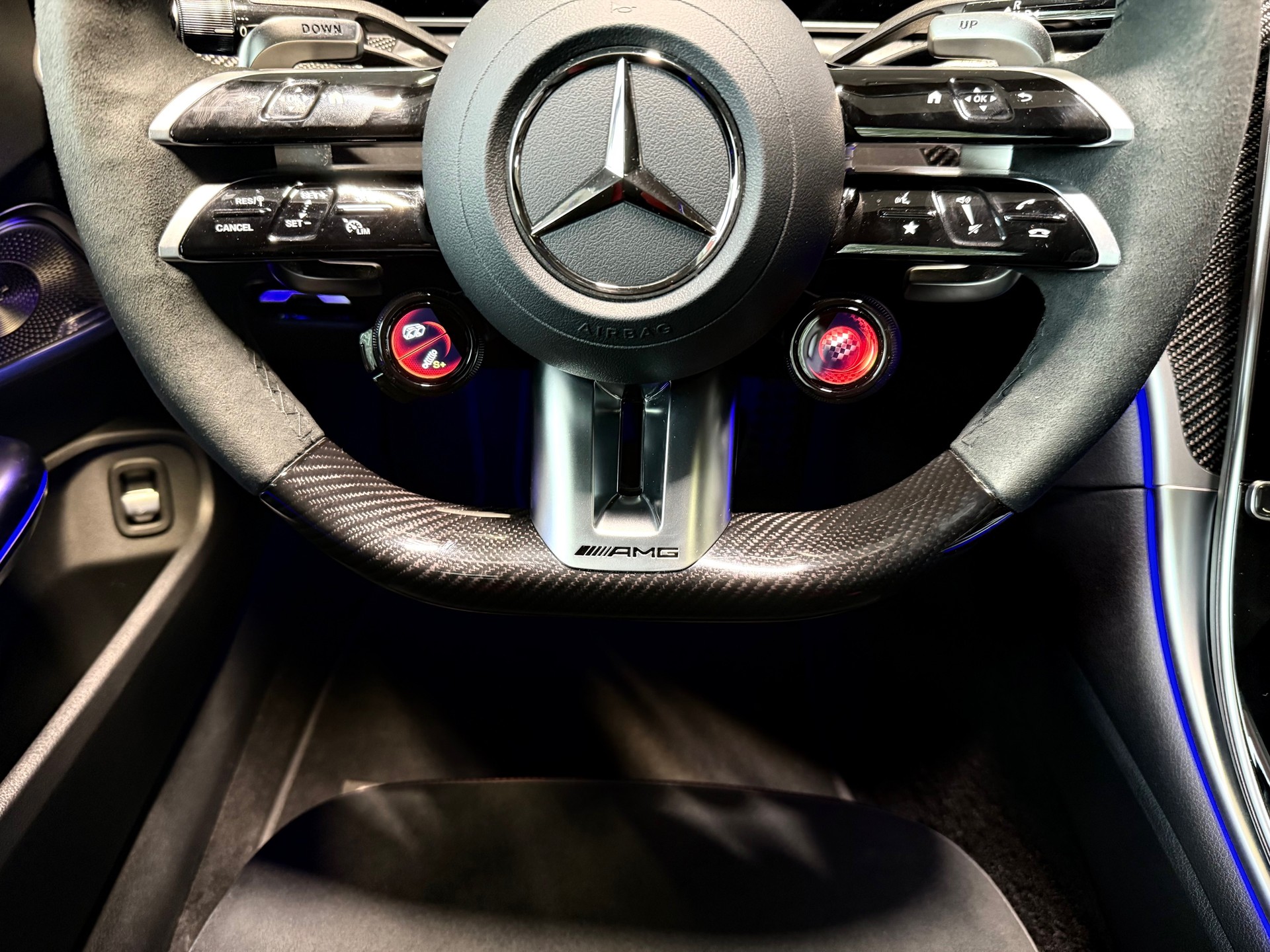 MERCEDES-BENZ CLE 53 Coupé AMG 4Matic+ 9G-Tronic-image-17