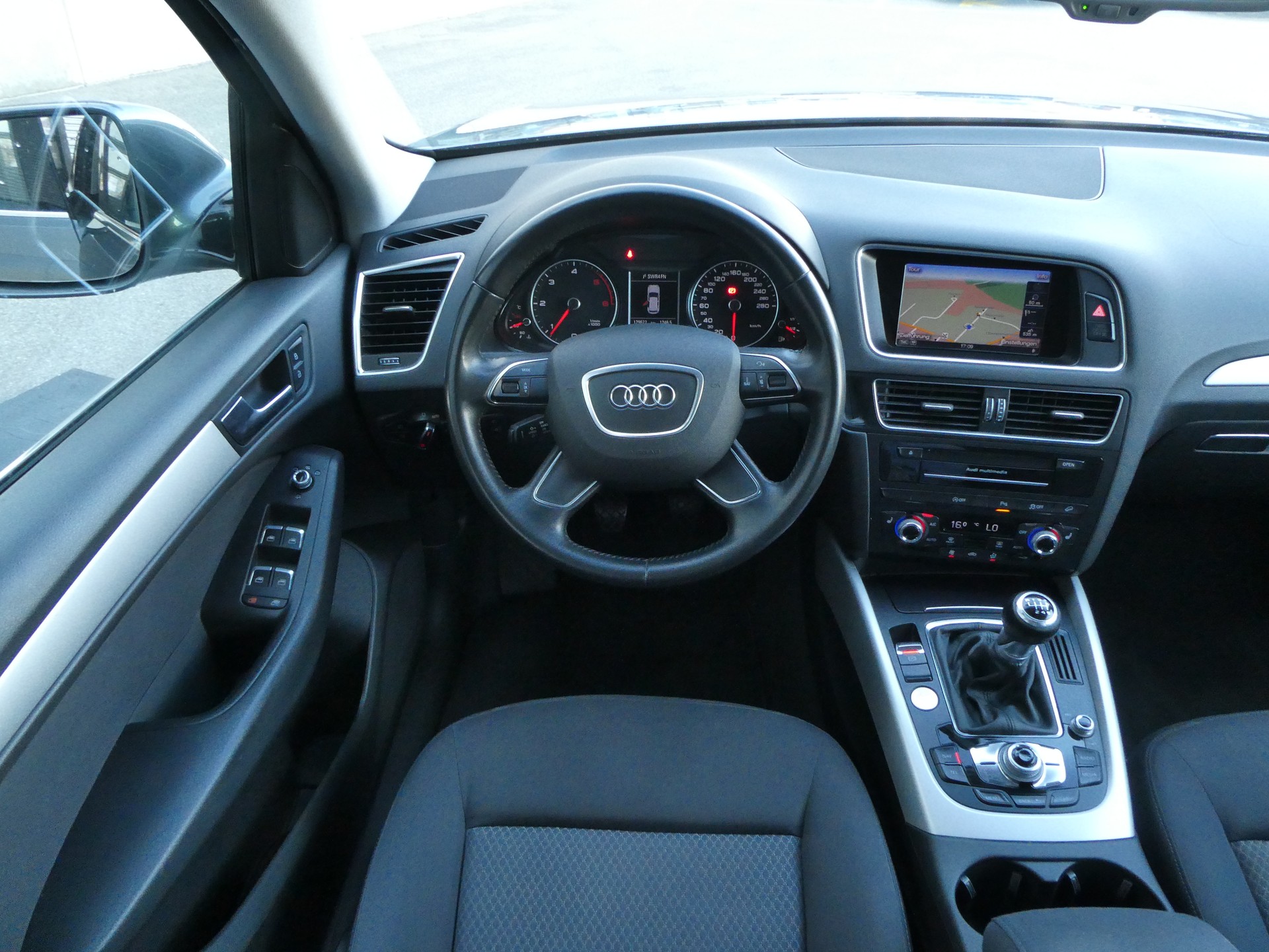 AUDI Q5-image-9
