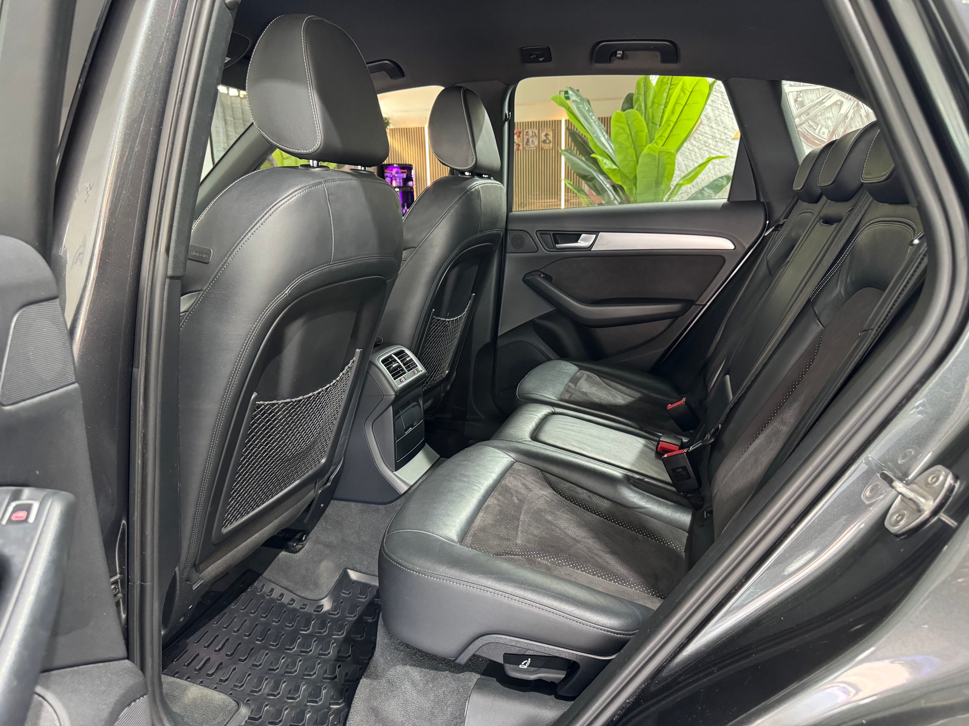 AUDI Q5 2.0 TFSI S-Line quattro-image-7