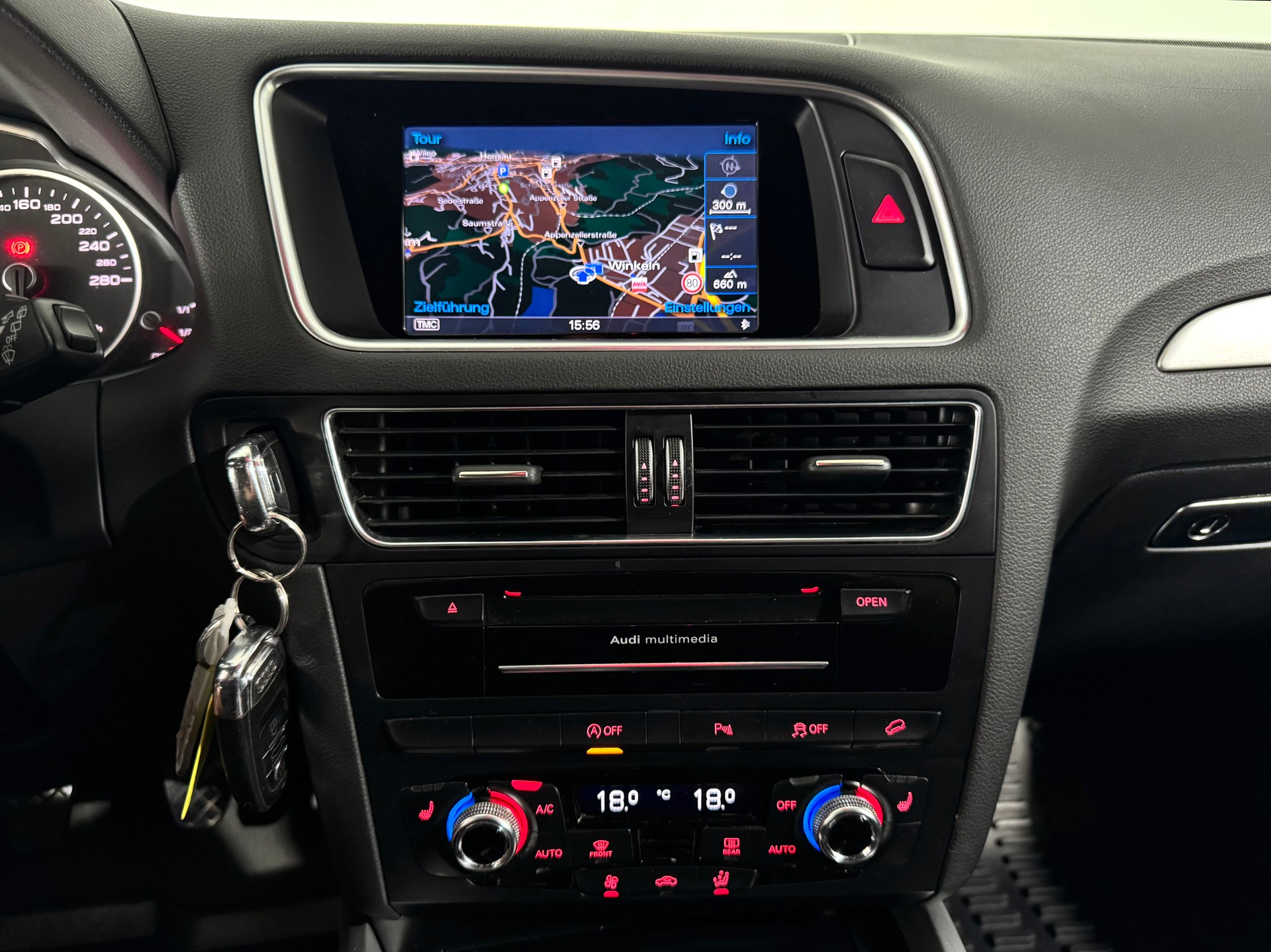 AUDI Q5 2.0 TFSI S-Line quattro-image-10