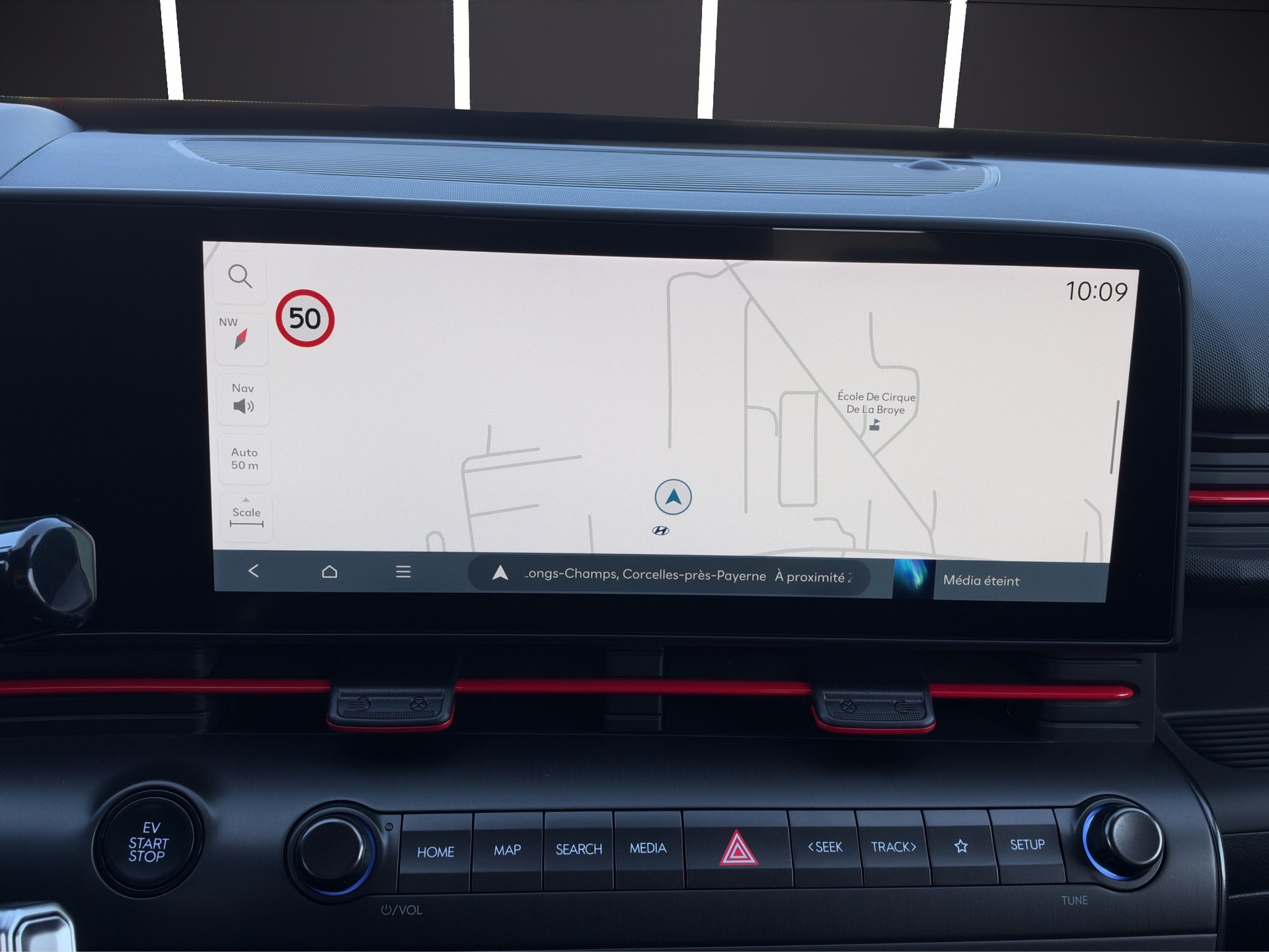 HYUNDAI Kona EV 65.4 kWh N Line-image-11
